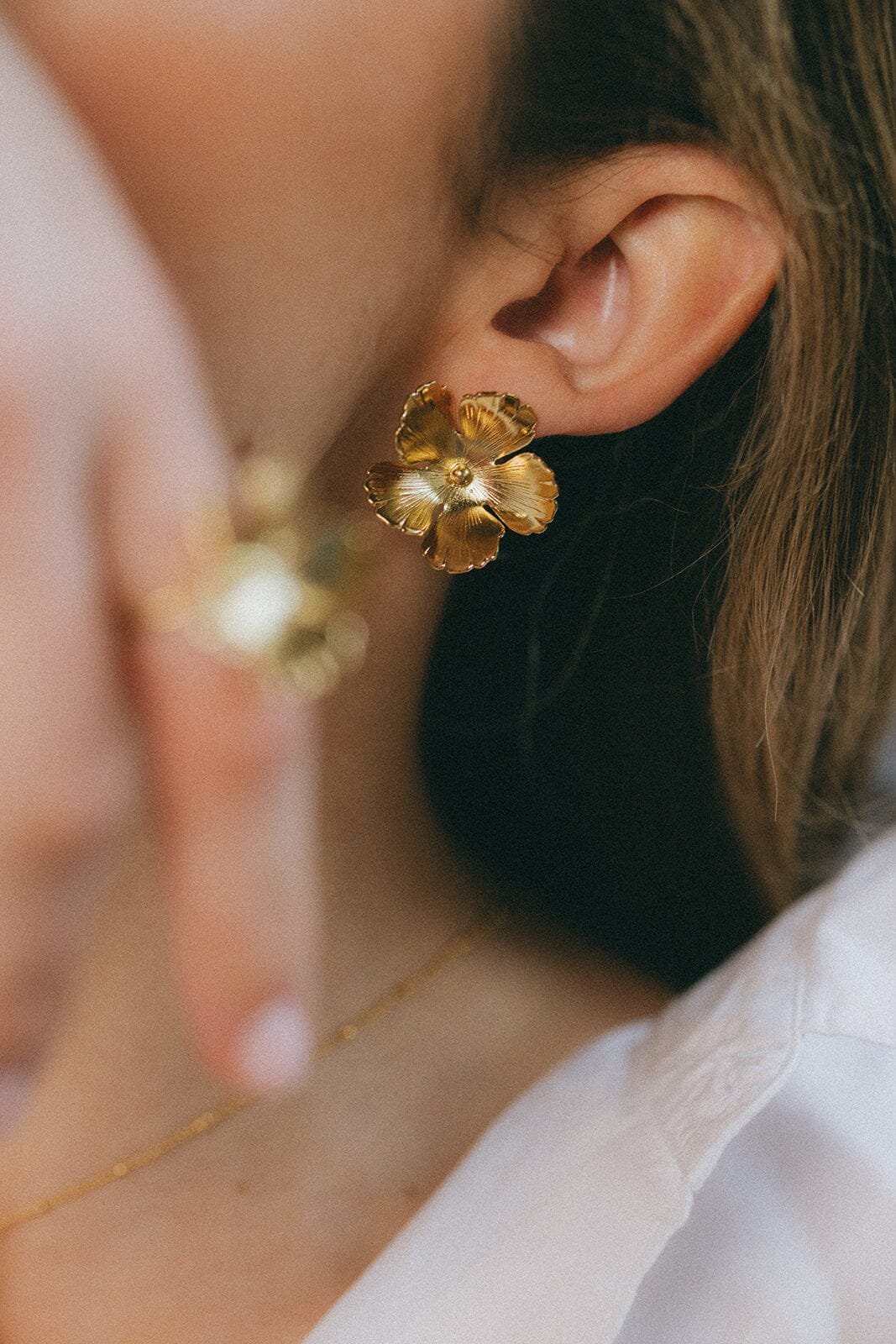 Large flower stud earrings in silver-plated  MONSIEUR SIMONE Golden