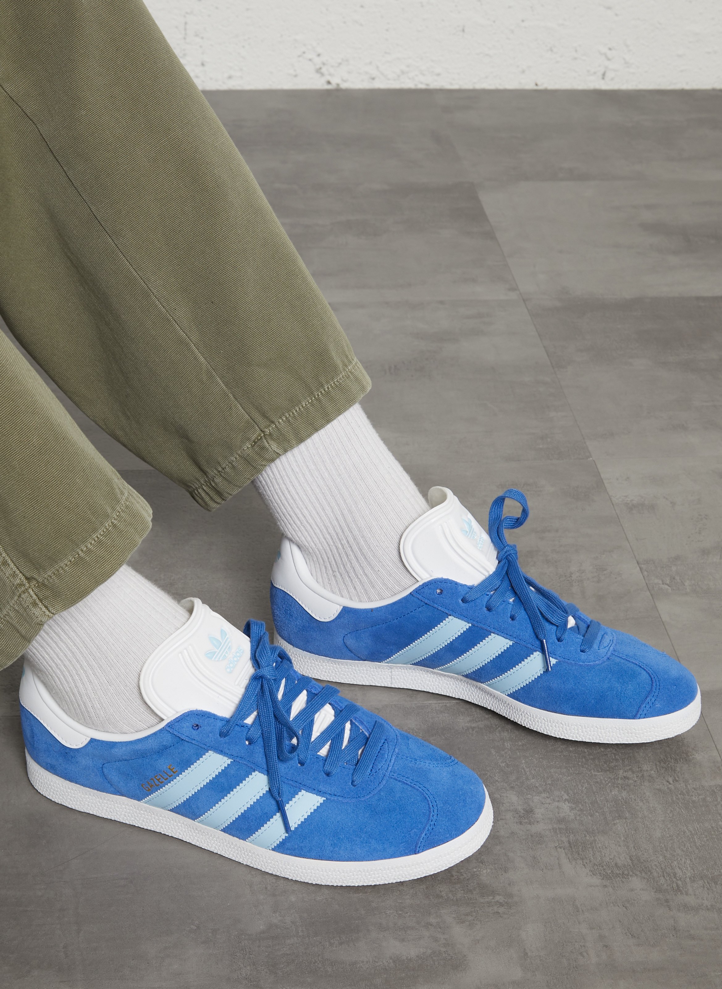 Baskets basses en cuir ADIDAS Bleu
