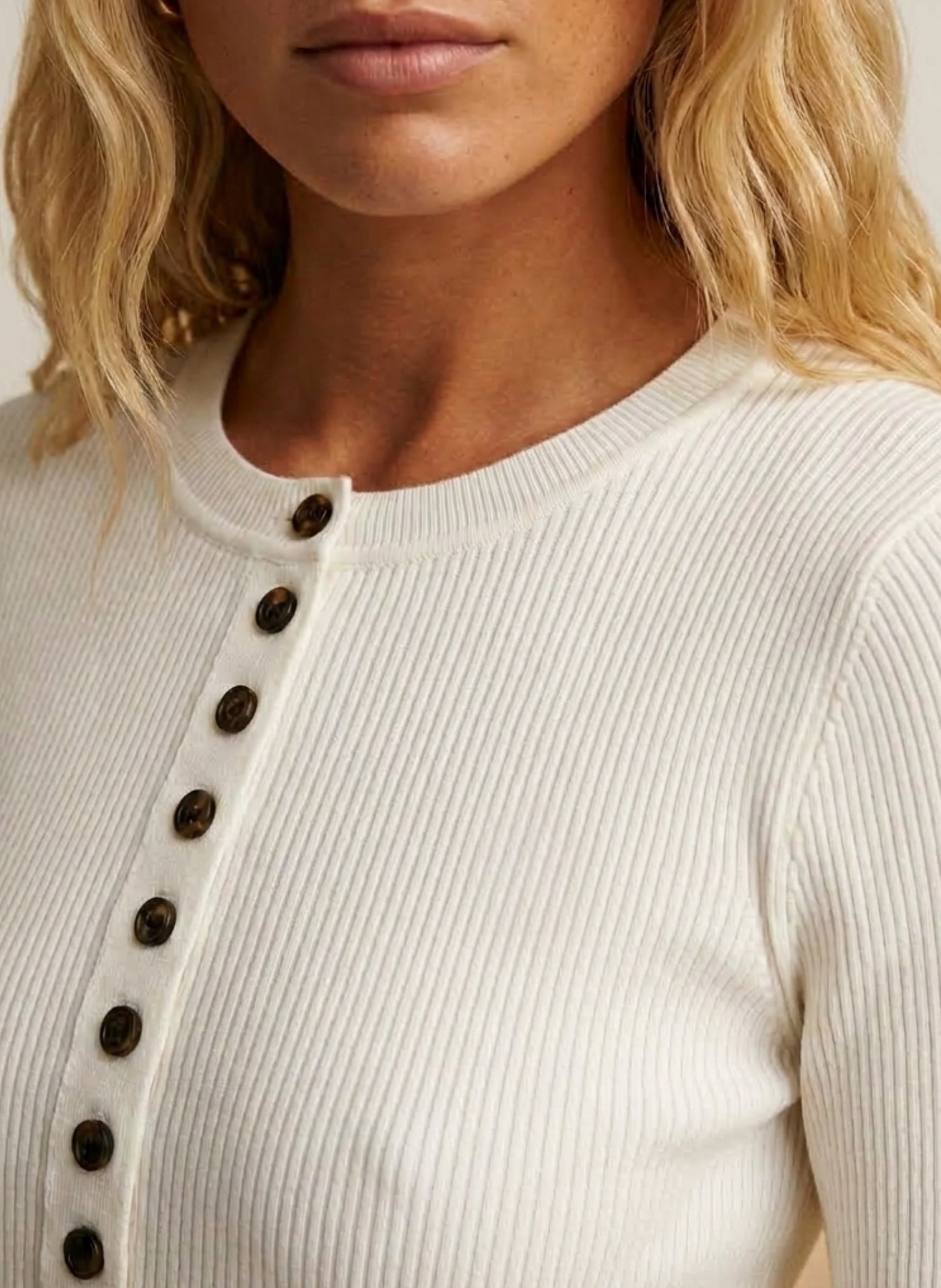Pull moulant col rond côtelé KOOKAI Blanc