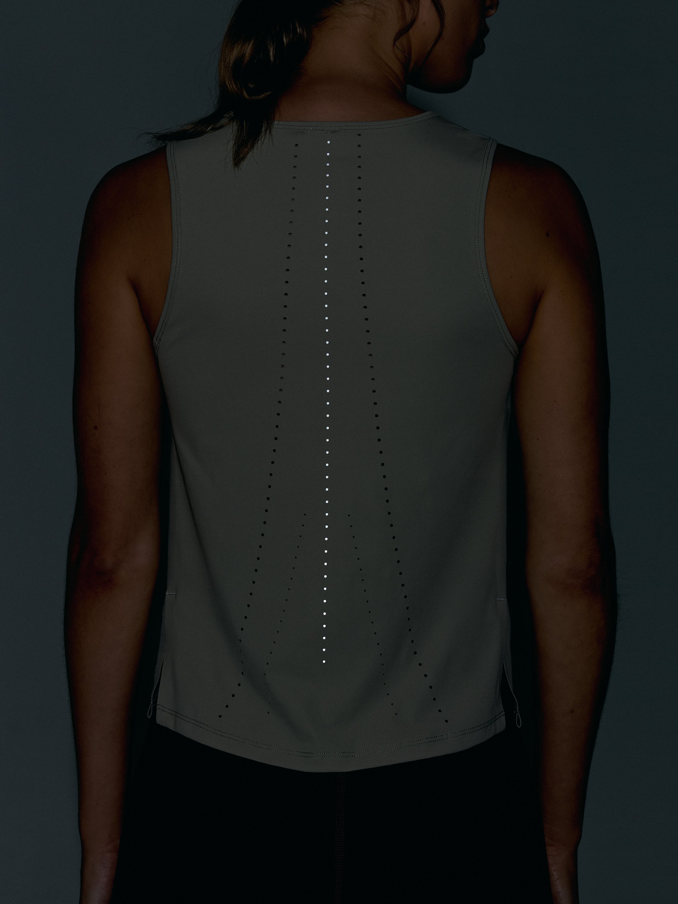 Sleeveless performance sports t-shirt BORN LIVING YOGA Beige