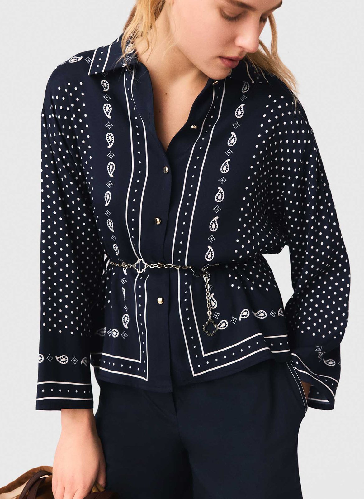 Soepelvallende, rechte blouse met print MAJE Blauw