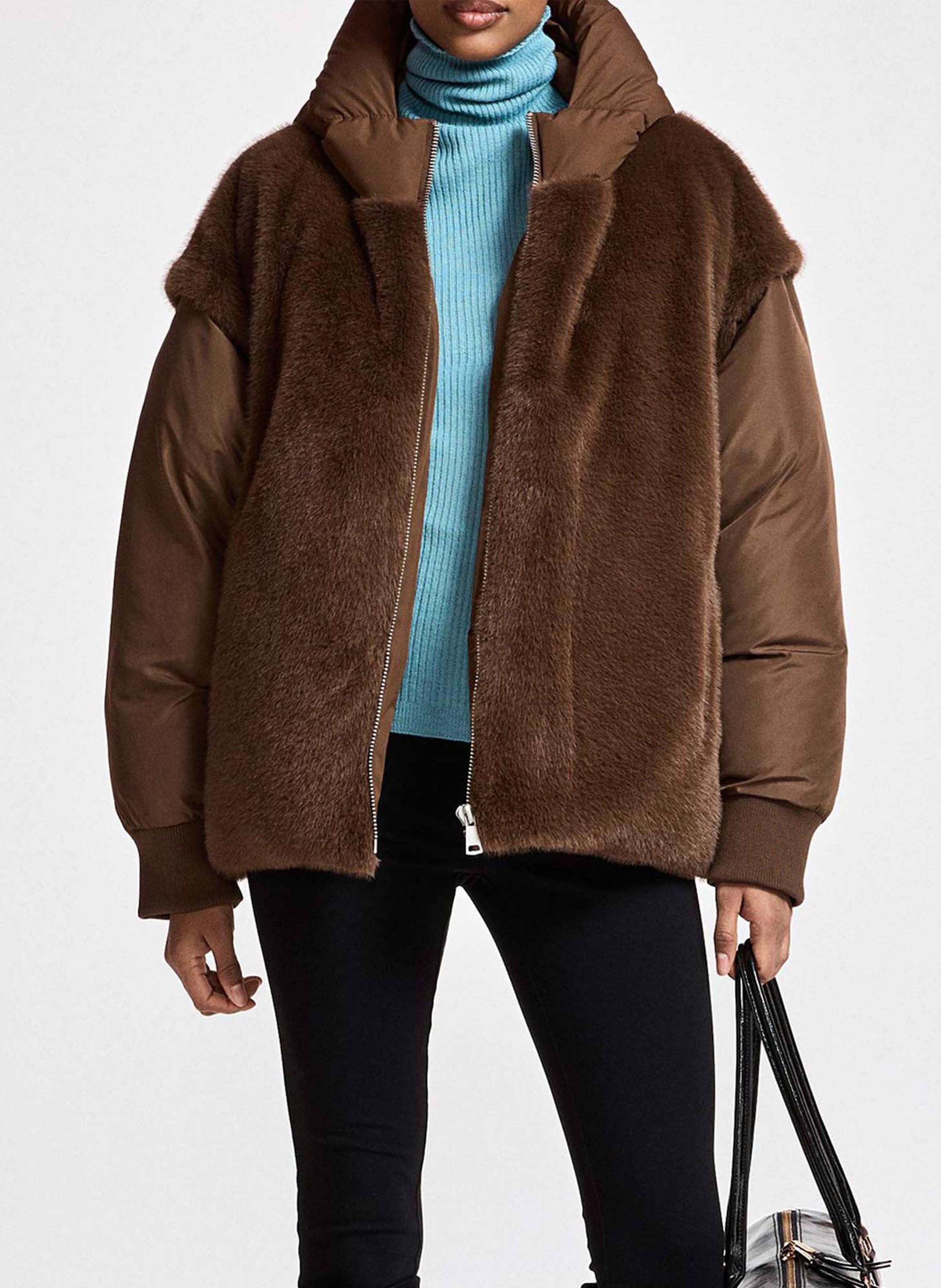 Oversized gewatteerde jas met synthetische bontvoering ESSENTIEL ANTWERP Bruin