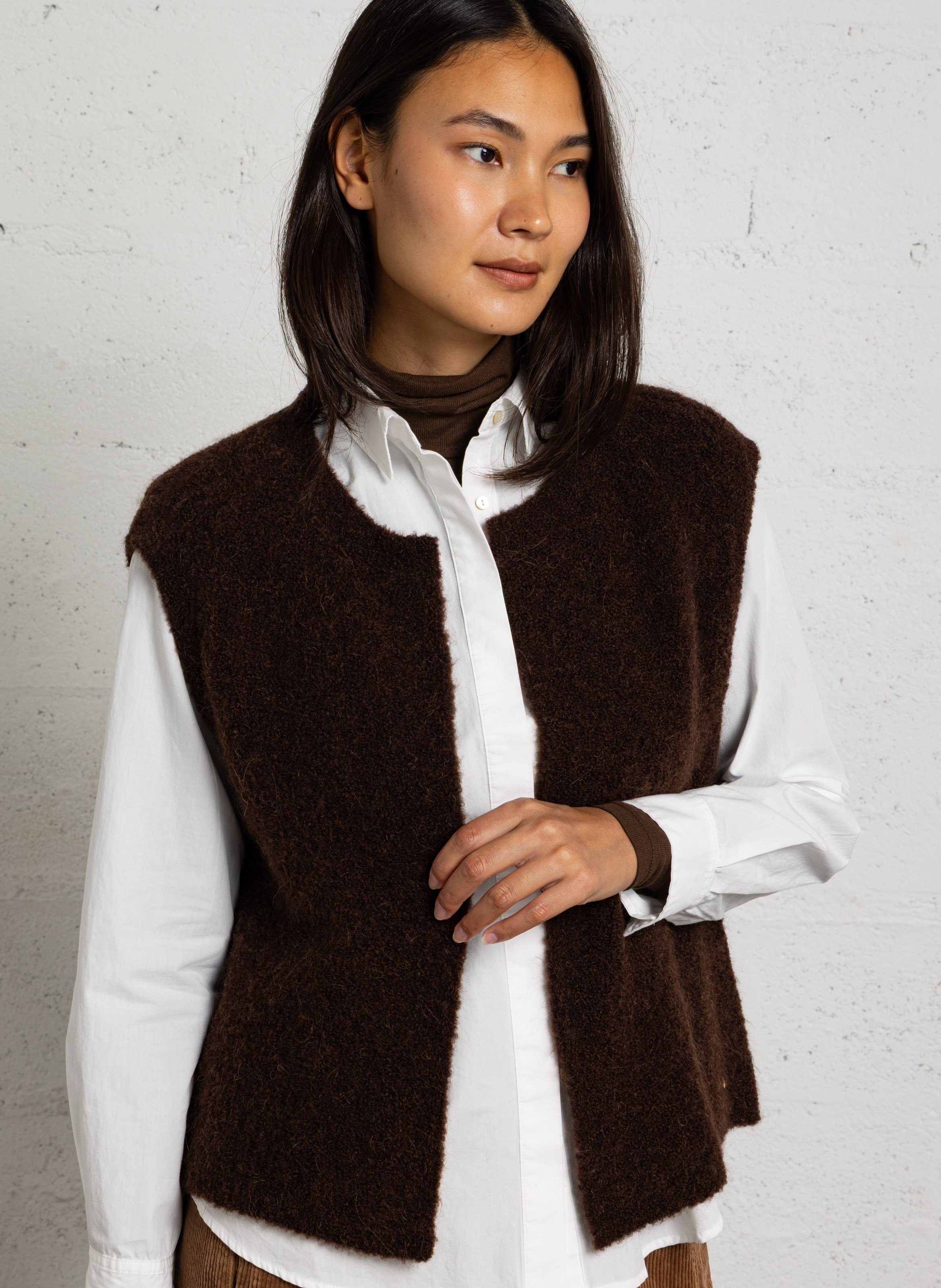 Gerade geschnittene Strickjacke DES PETITS HAUTS Braun