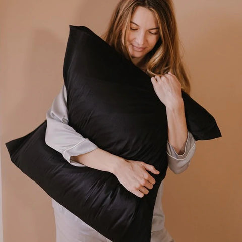 Taie D'oreiller En Soie 65x65 Vert Am Noir Emily's Pillow - Maison