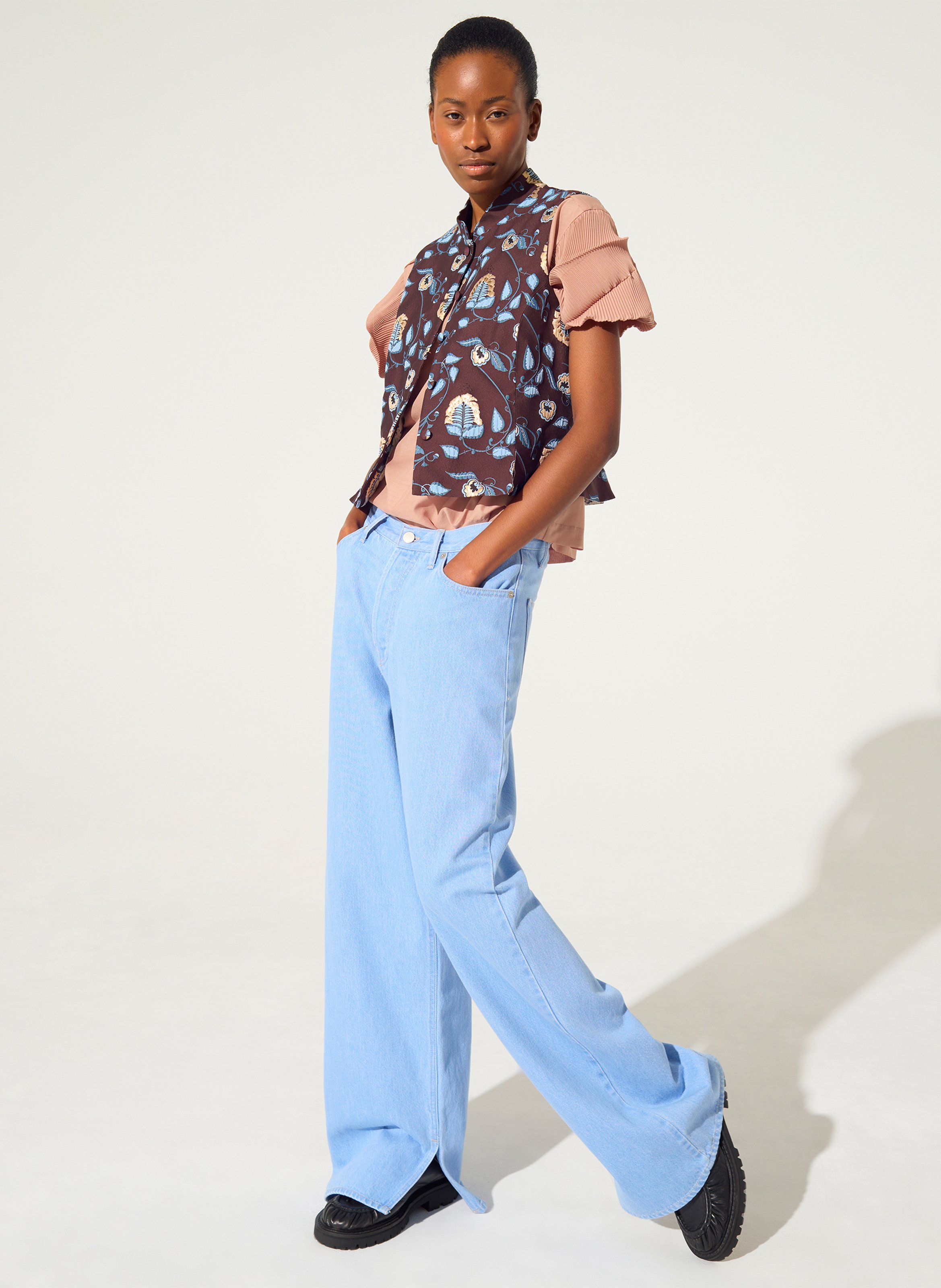 Mao-Kragen-Weste aus Jacquard COTELAC Violett