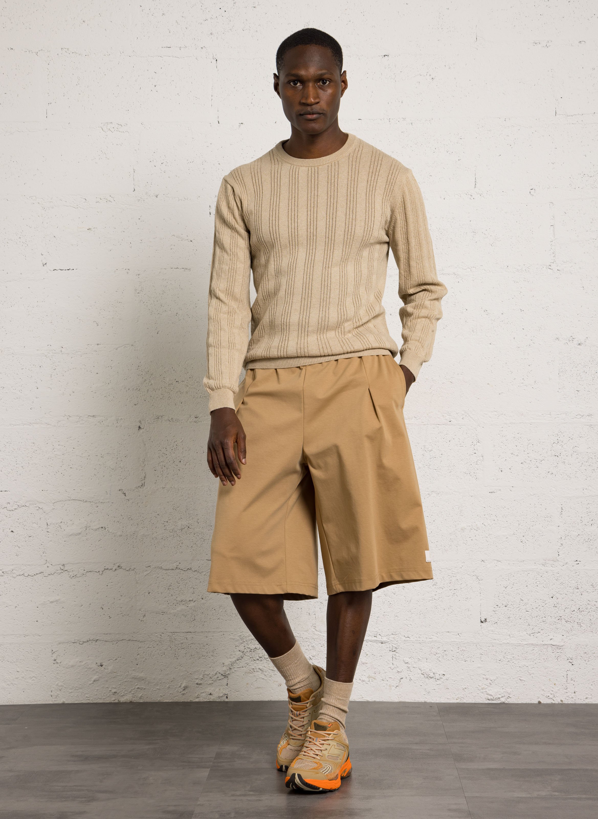 Bermudas rectas de mezcla de algodón IMPERIAL Beige