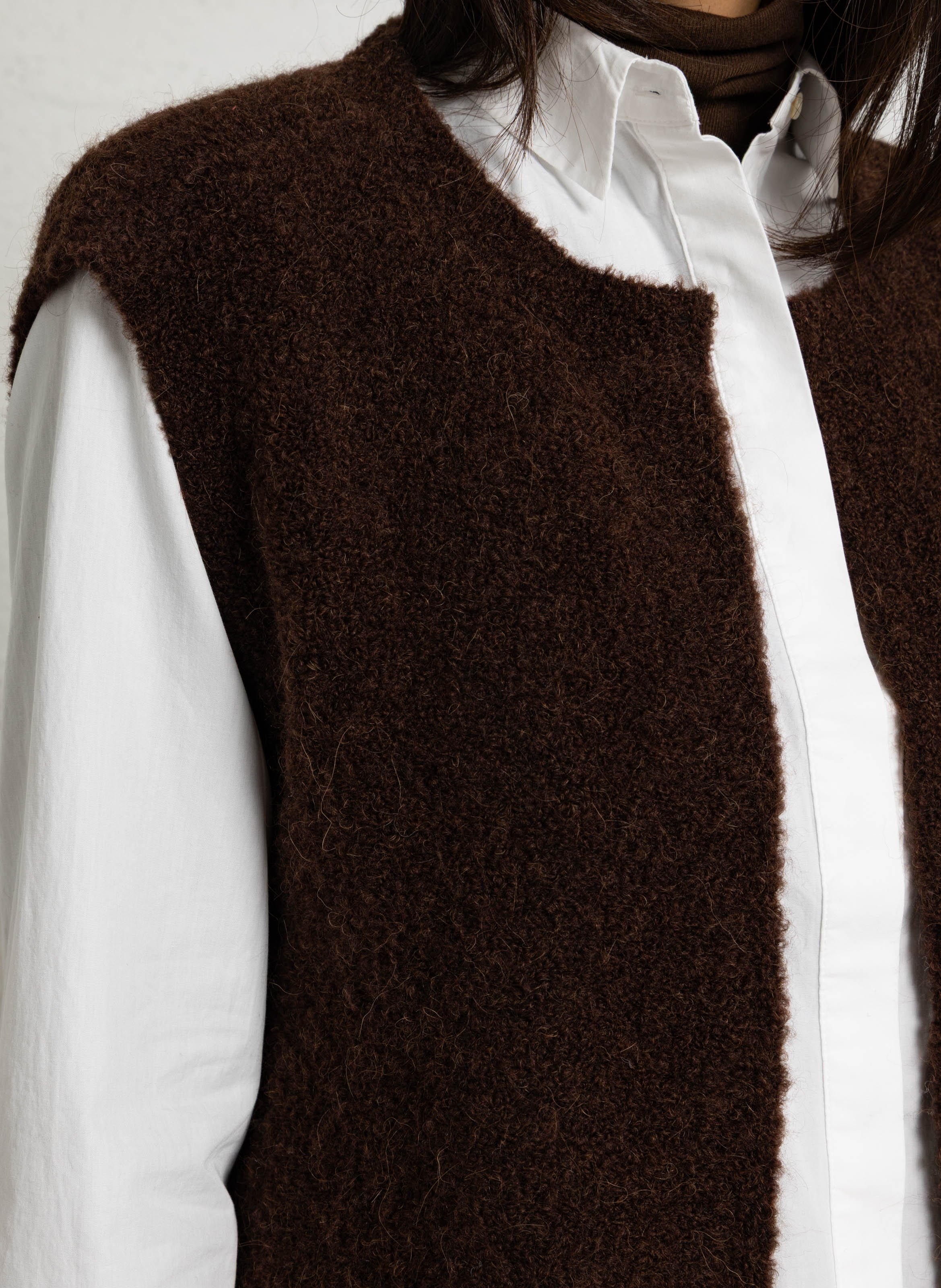 Gerade geschnittene Strickjacke DES PETITS HAUTS Braun