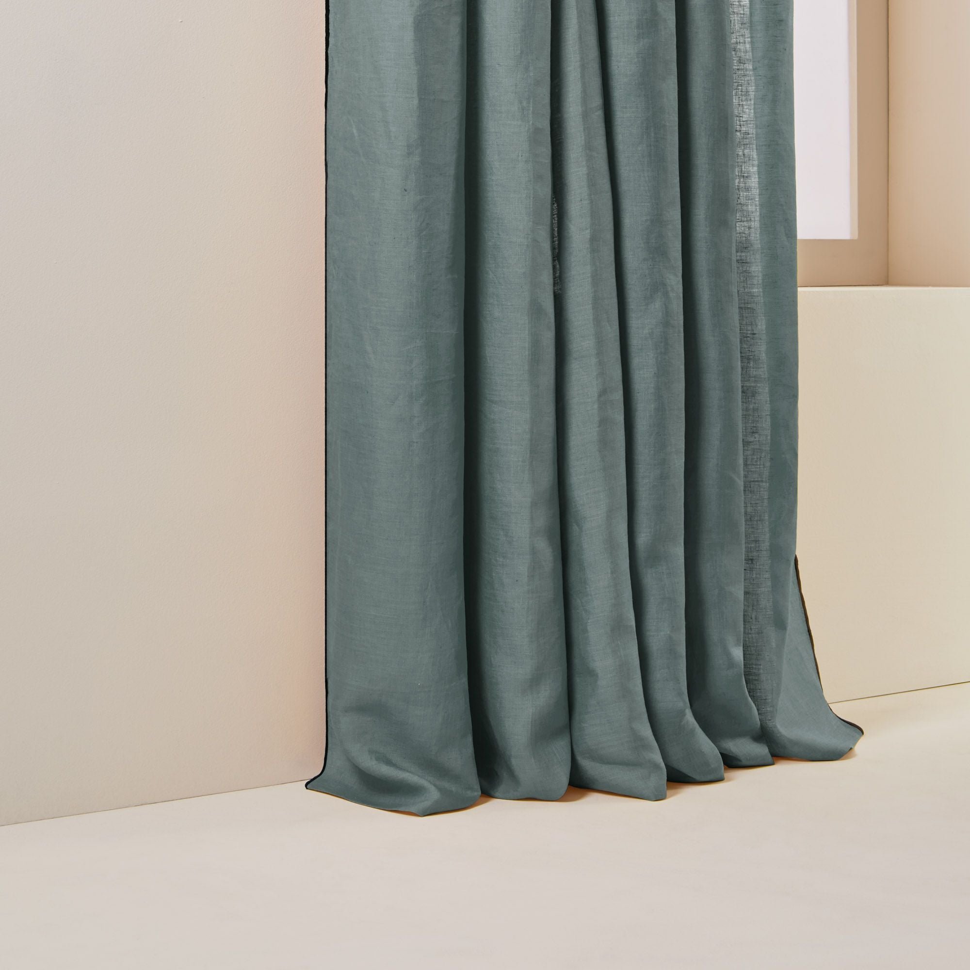 Curtain with black eyelets MADURA Green