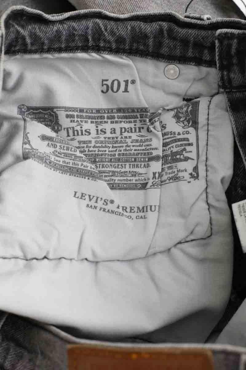 - Straight-leg jeans
- 5 pockets
- Straight cut
- Faded effect LEVI'S - Seconde main Grey