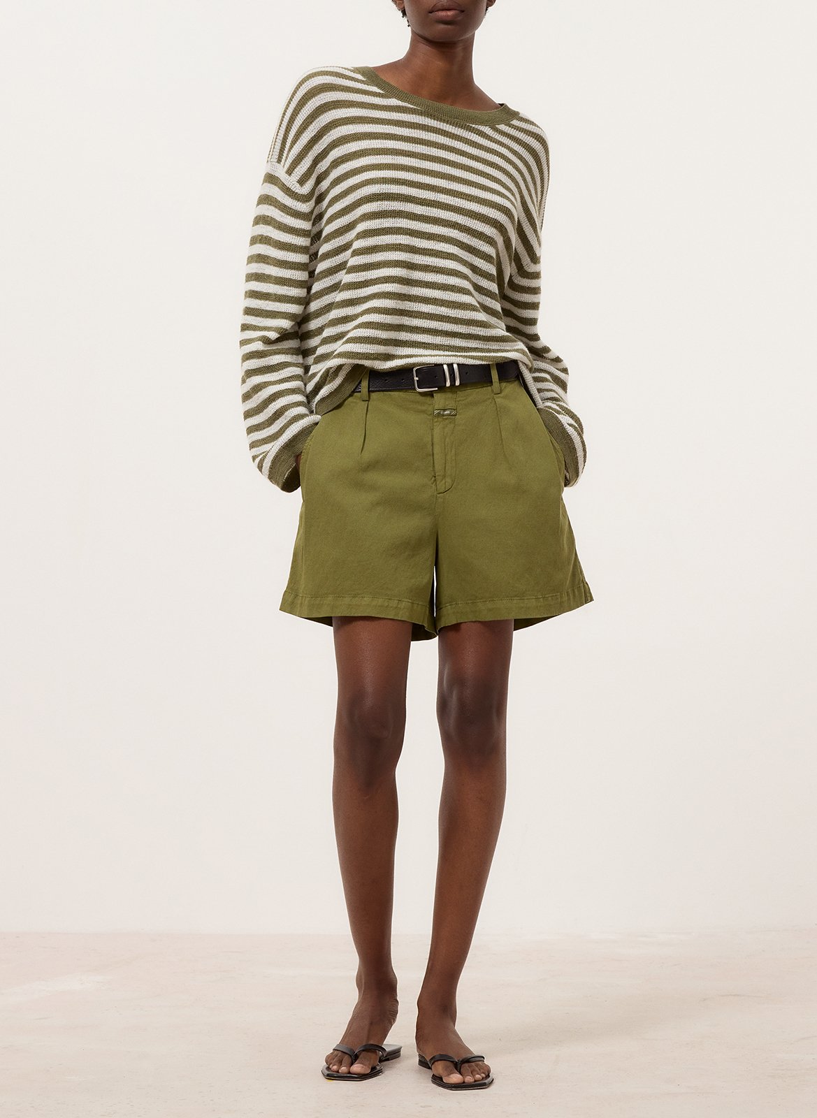 Corta grande plisada lisa CLOSED Verde