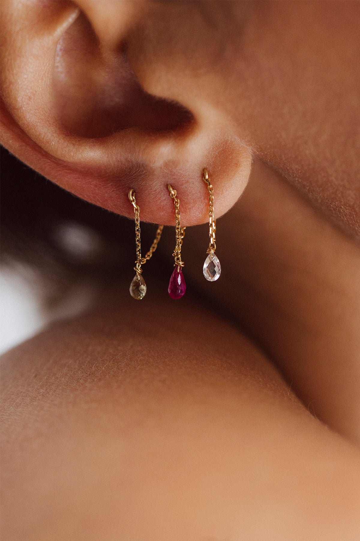 Mia Earring 18K Gold - Light Green Sapphire YAY Green