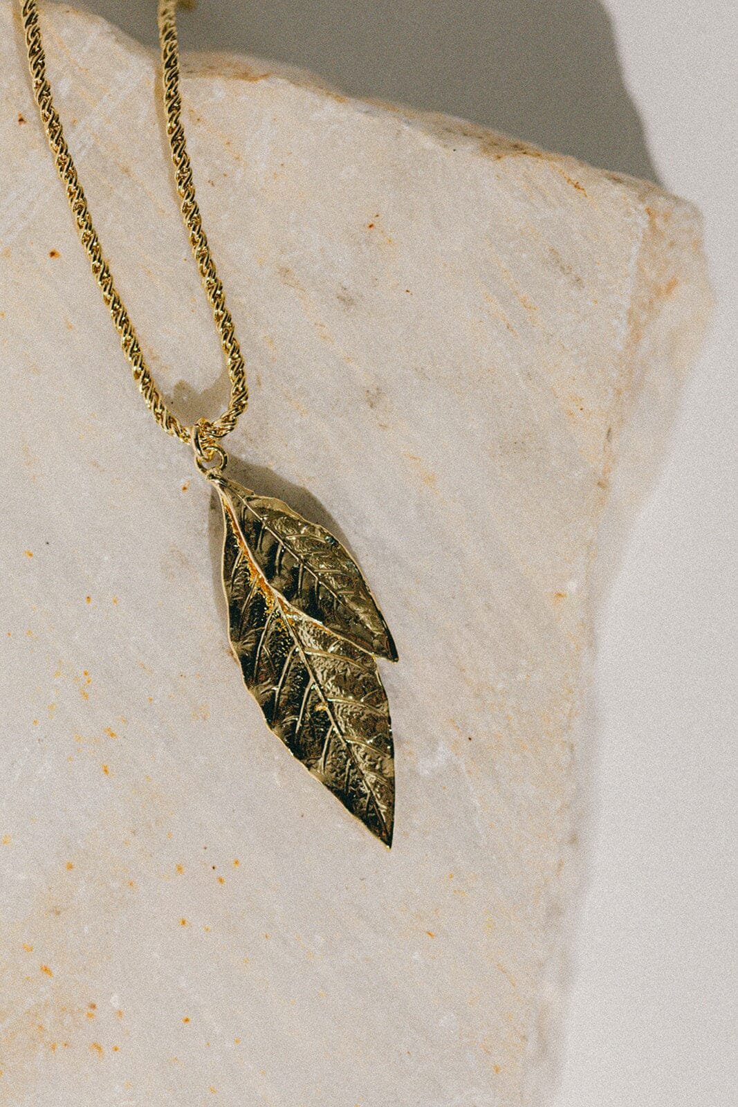 Silver plated leaf necklace Golden