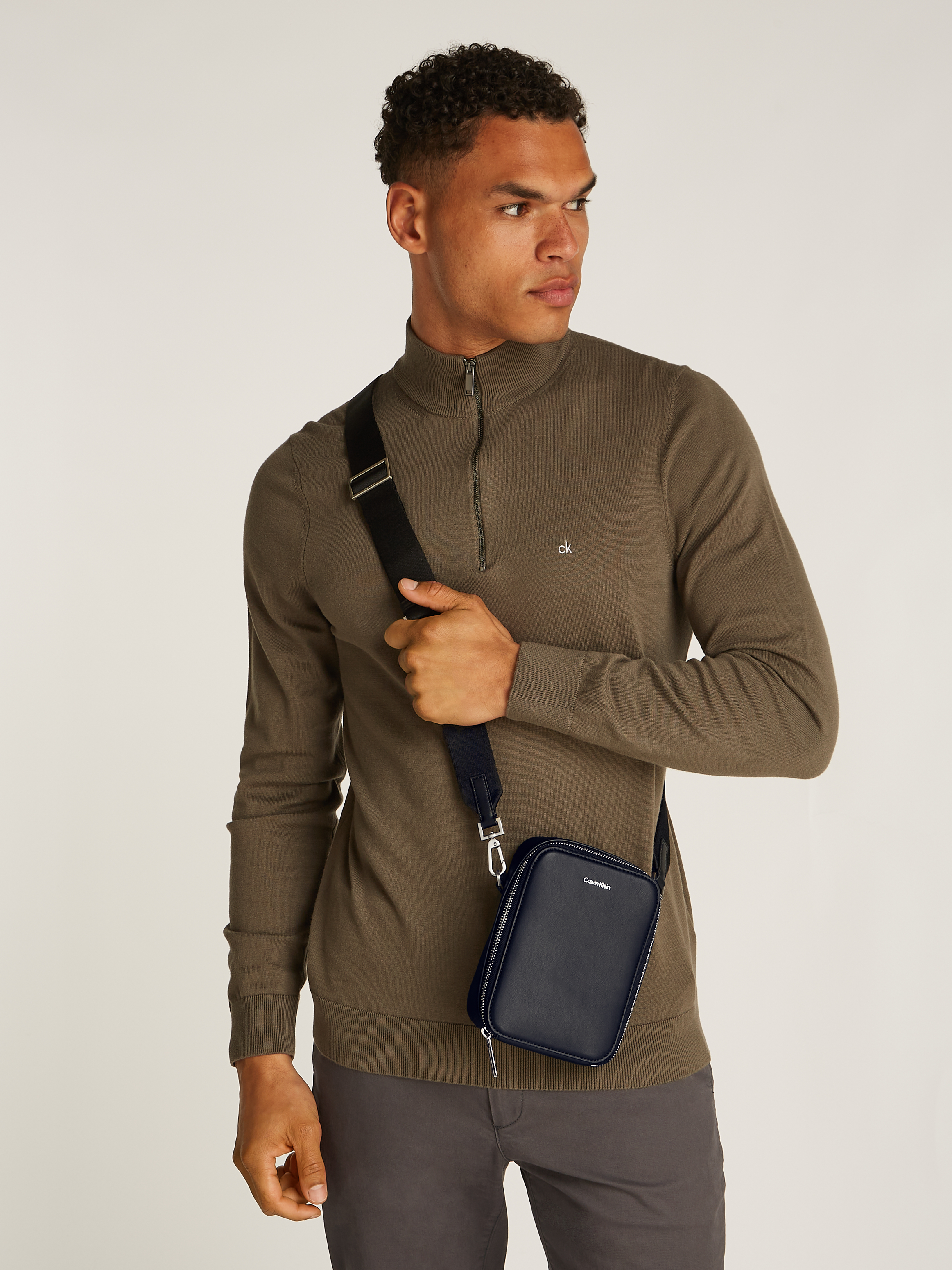 Umhängetasche aus Kunstleder CALVIN KLEIN Schwarz