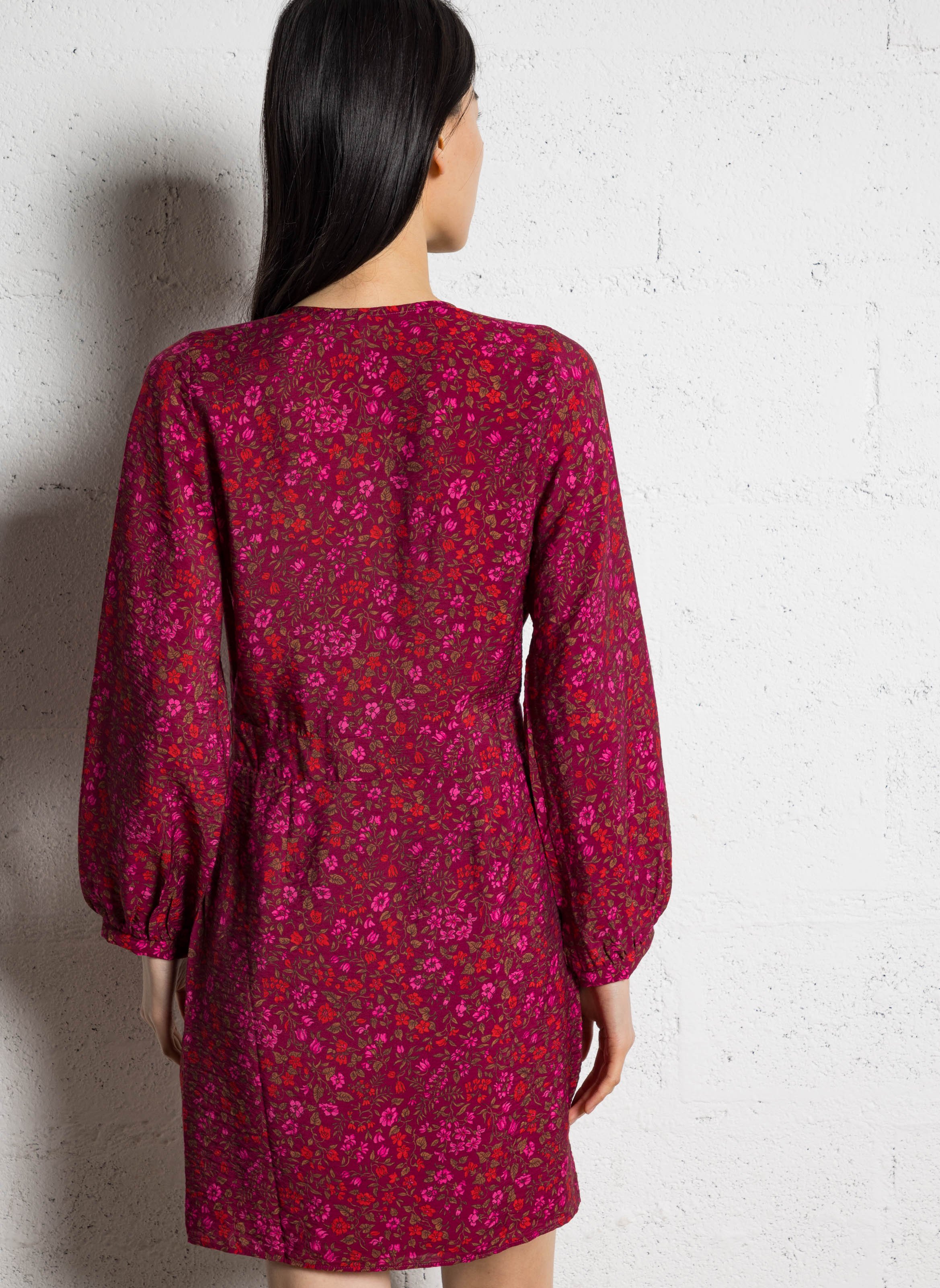 Fitted V-neck dress I CODE Pink