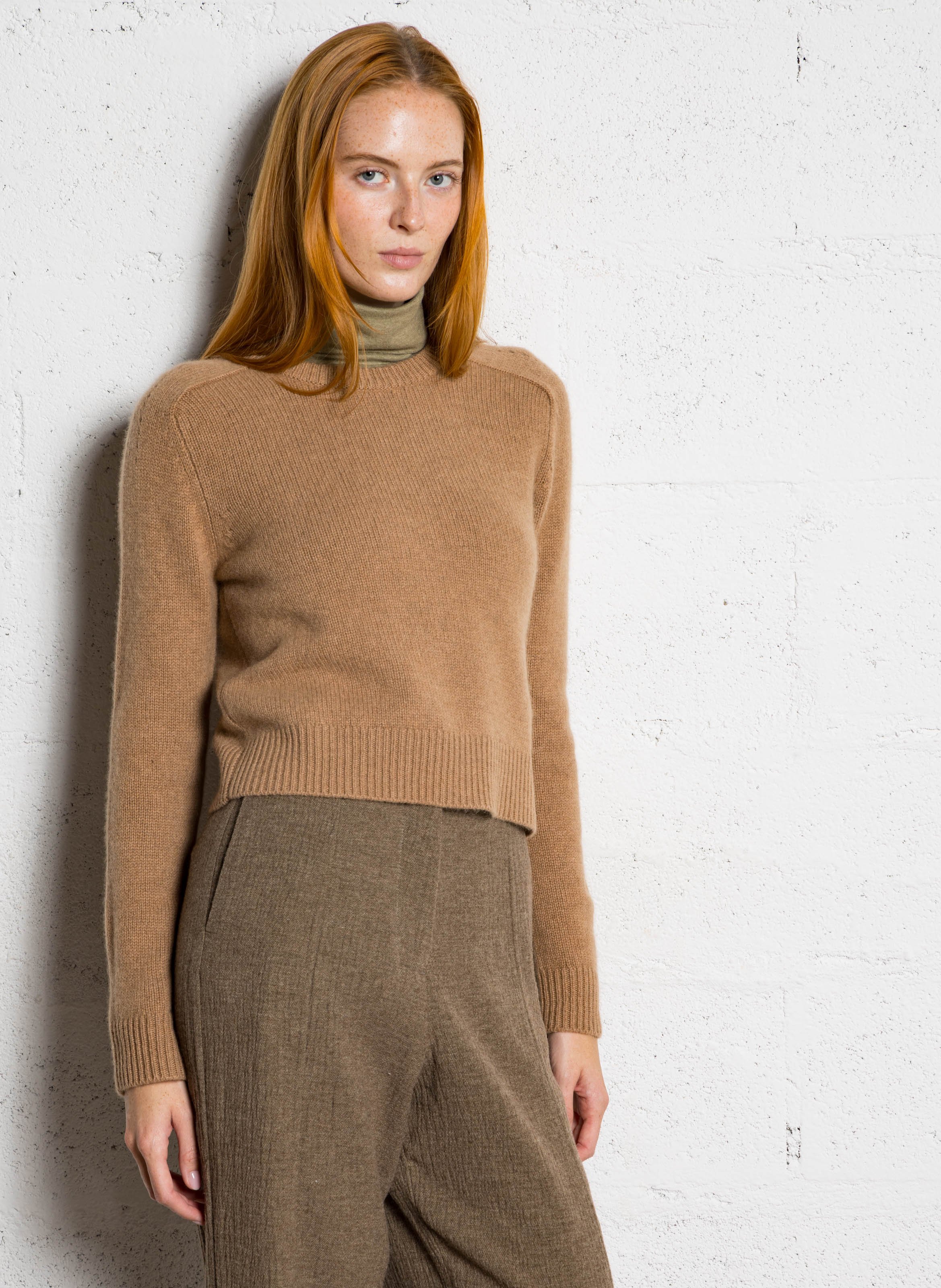 Pull droit col rond en cachemire KUJTEN Marron