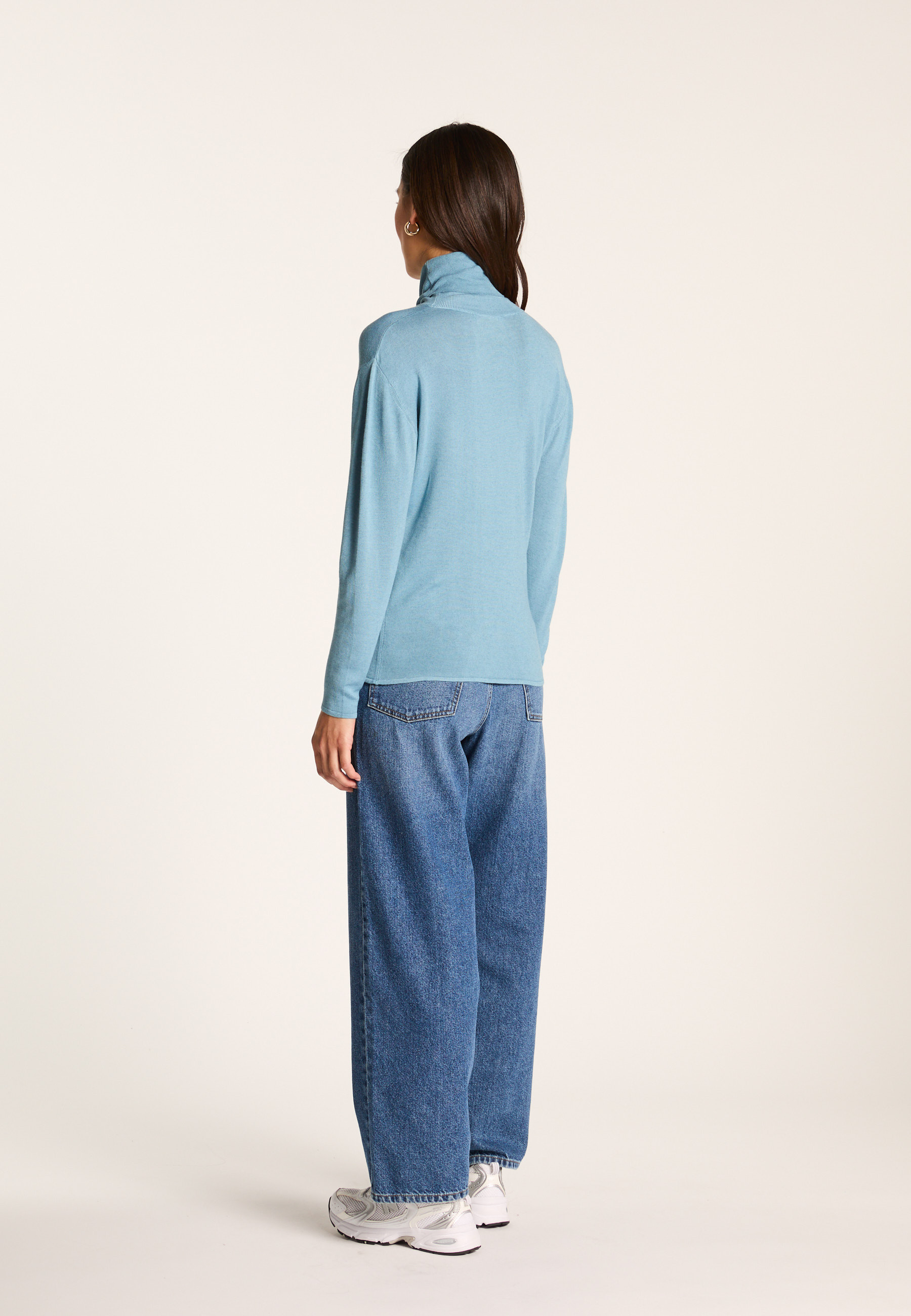 Turtleneck T-shirt in bamboo cashmere fiber MAISON MONTAGUT Blue