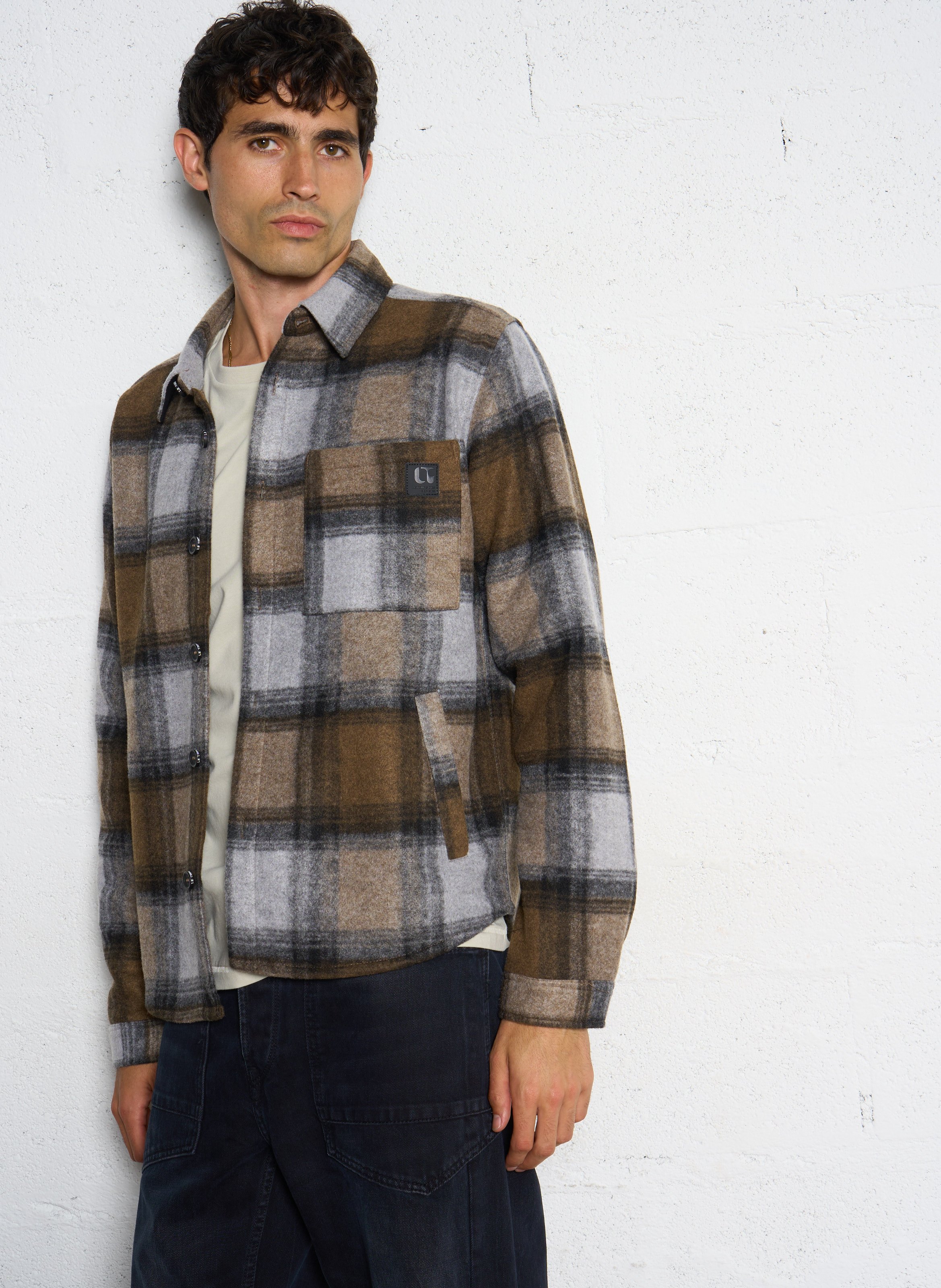 Checkered overshirt with classic collar LE TEMPS DES CERISES Grey