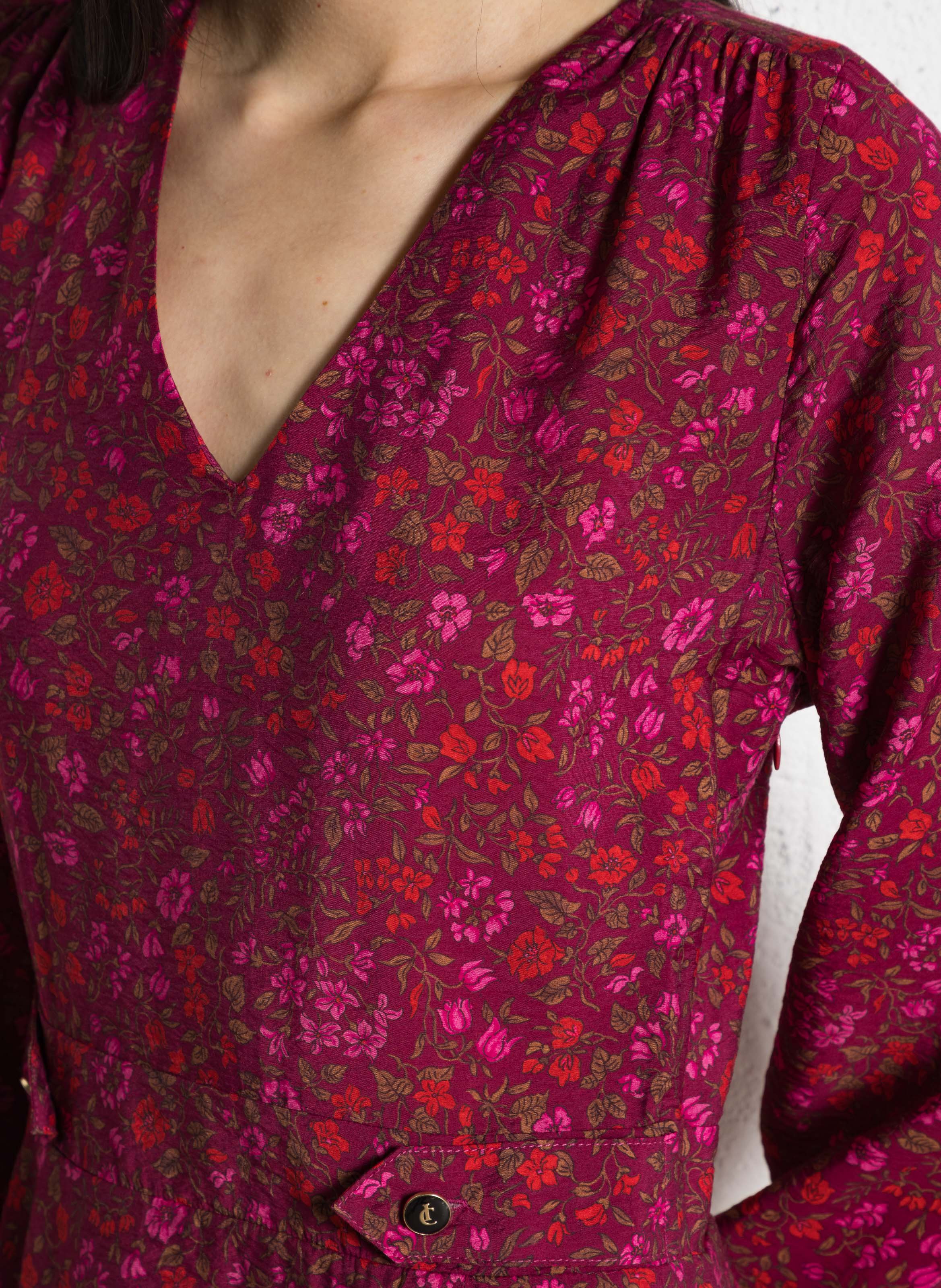 Fitted V-neck dress I CODE Pink