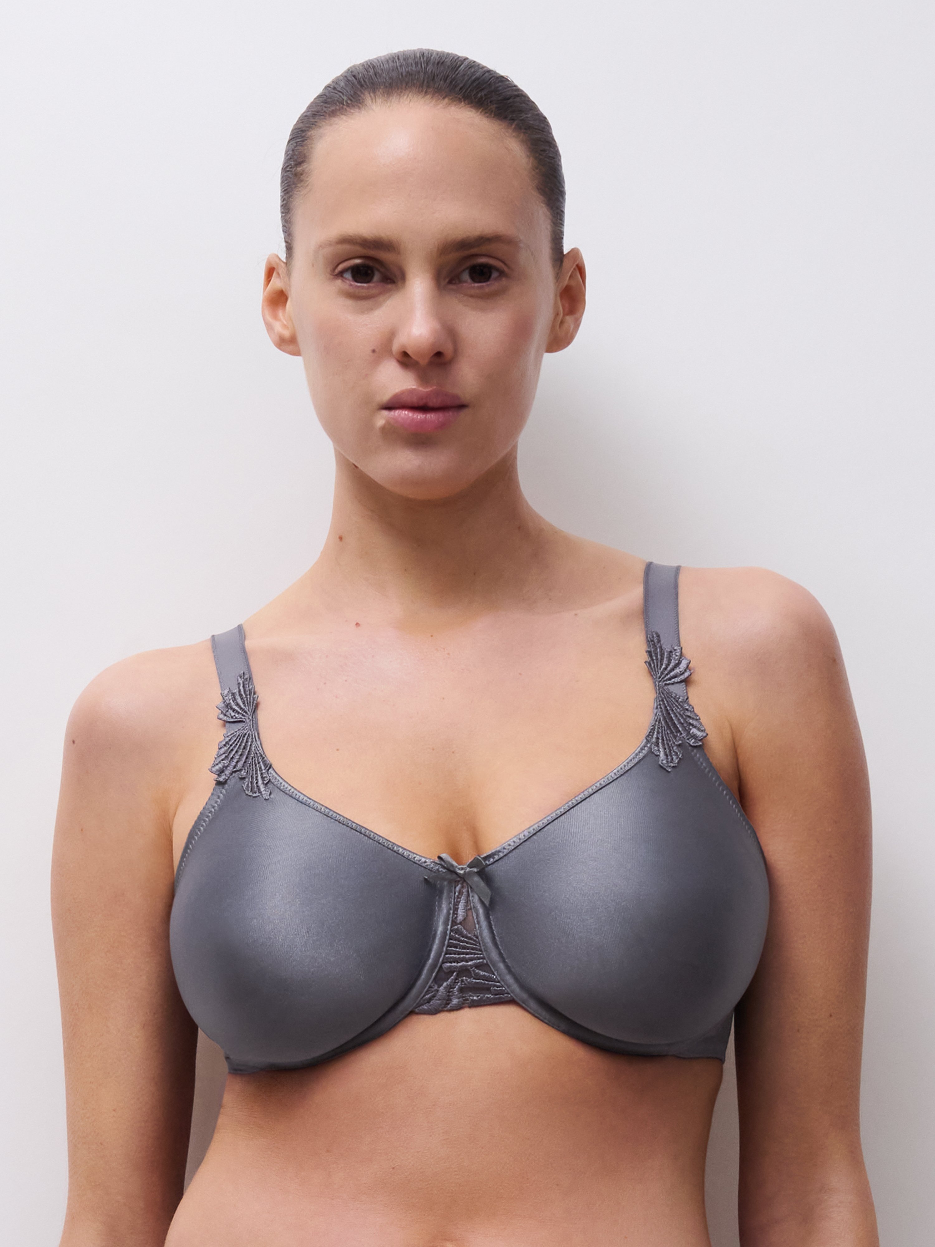 Moulded full-cup bra CHANTELLE