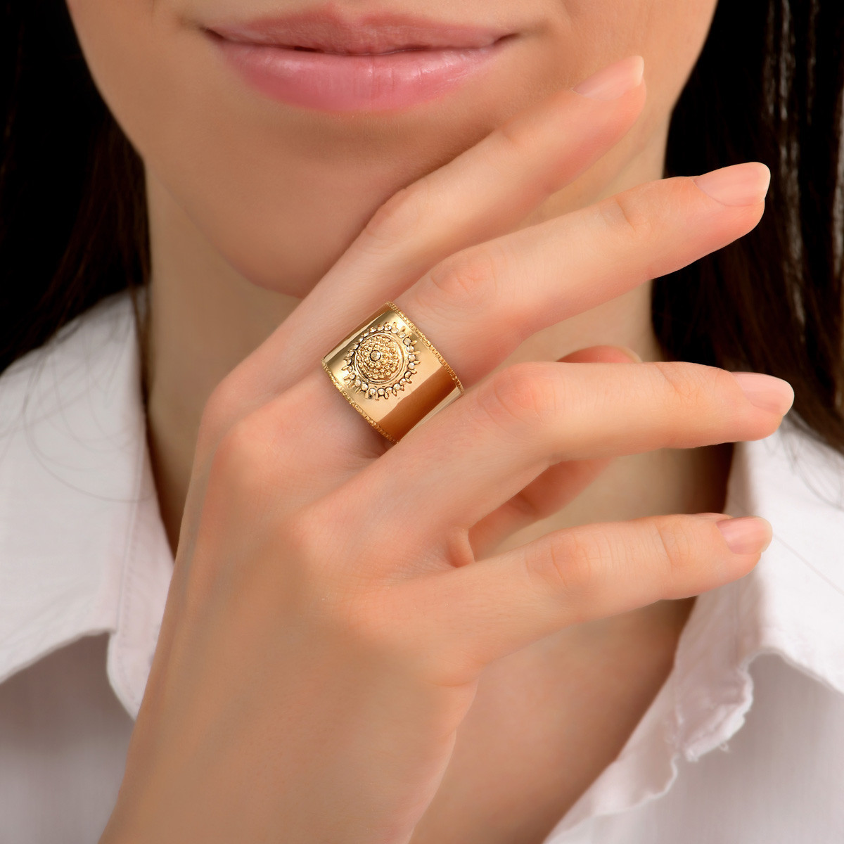 Refined adjustable ring in metal and prestige crystals SATELLITE PARIS No Color