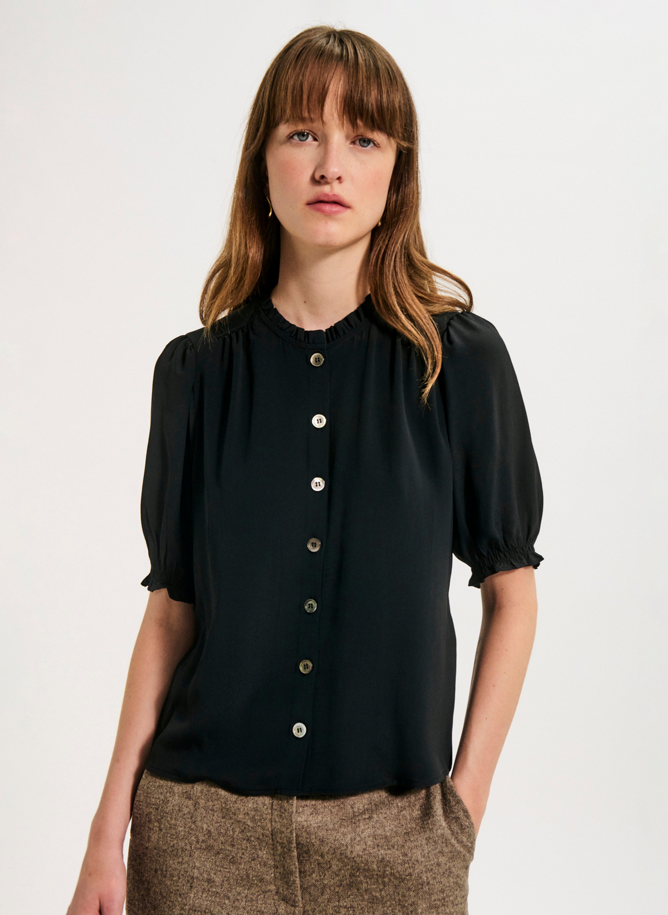 Chemise col montant à volants PABLO Noir