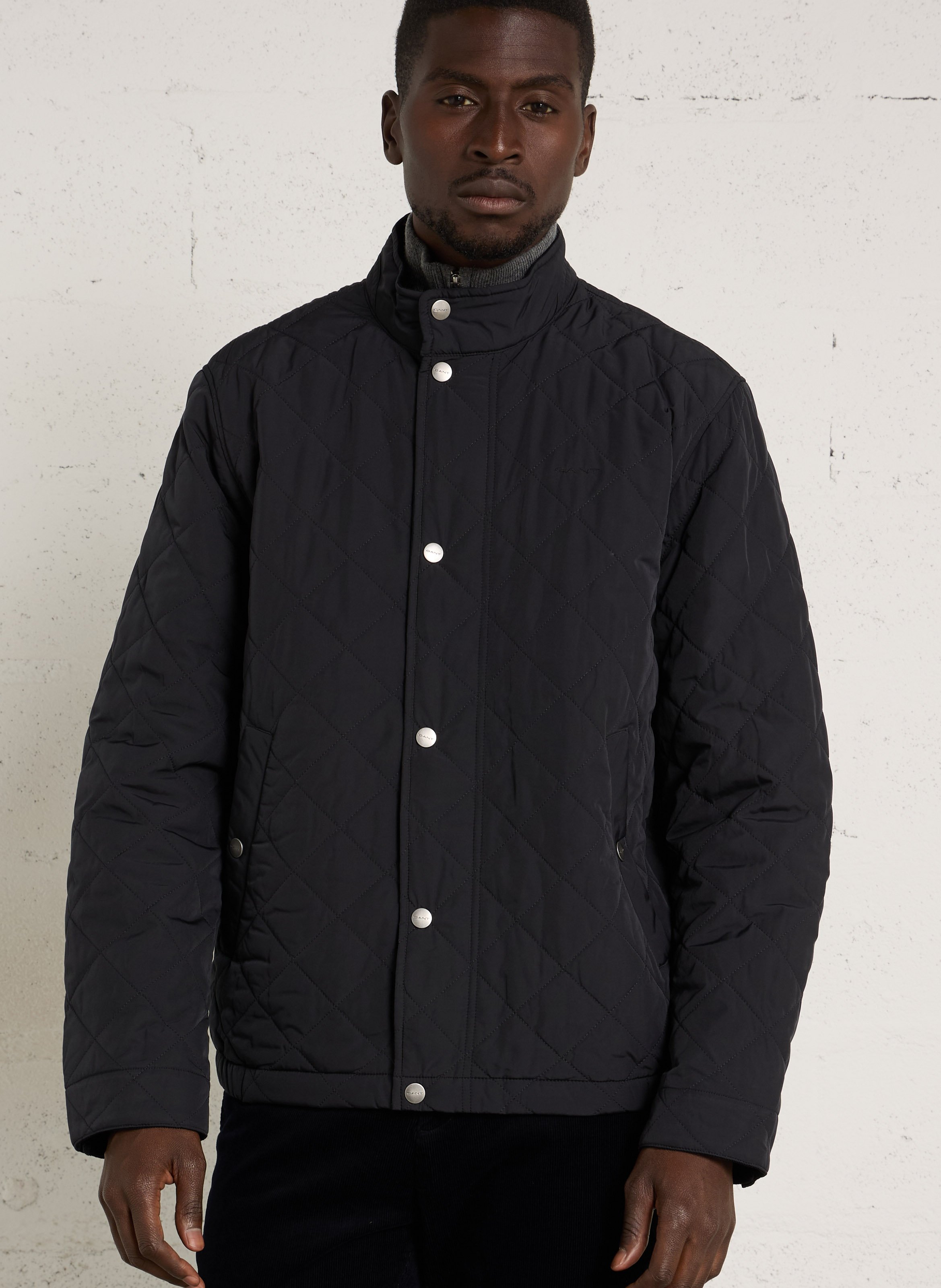 Einfarbige gesteppte gerade Jacke. GANT Schwarz