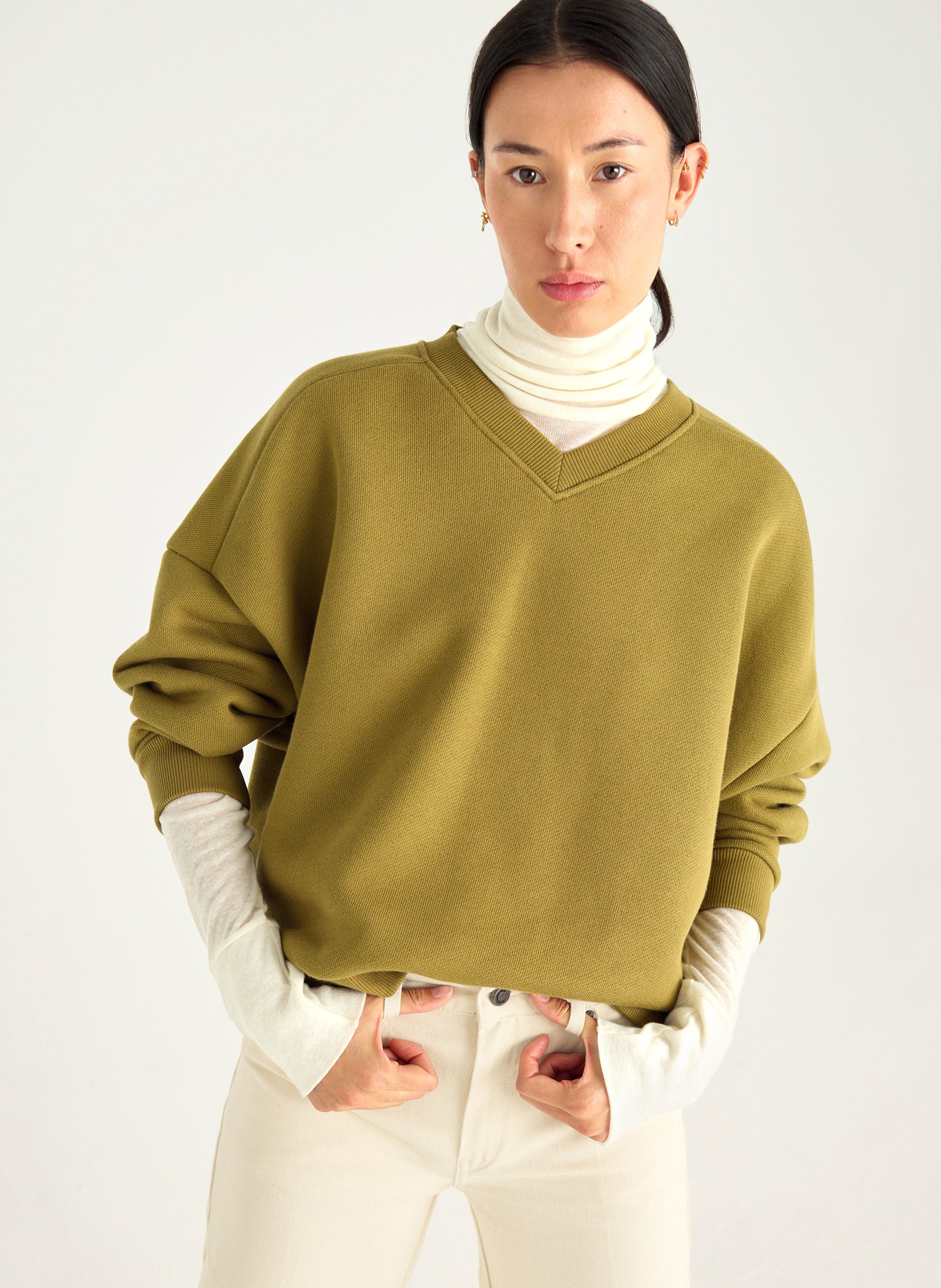 Sweatshirt - V-Ausschnitt ACOTE