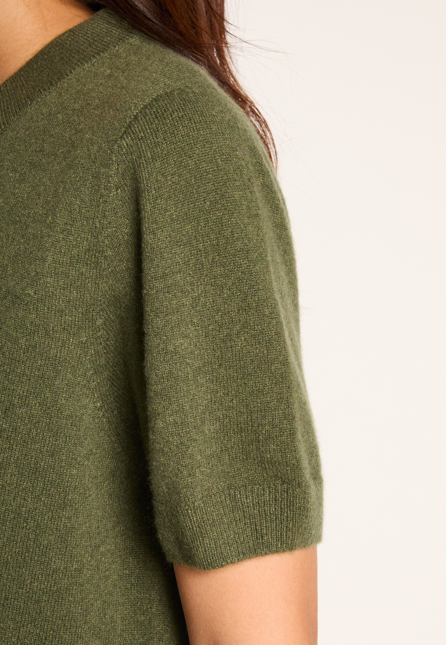 Cashmere T-shirt MAISON MONTAGUT Khaki