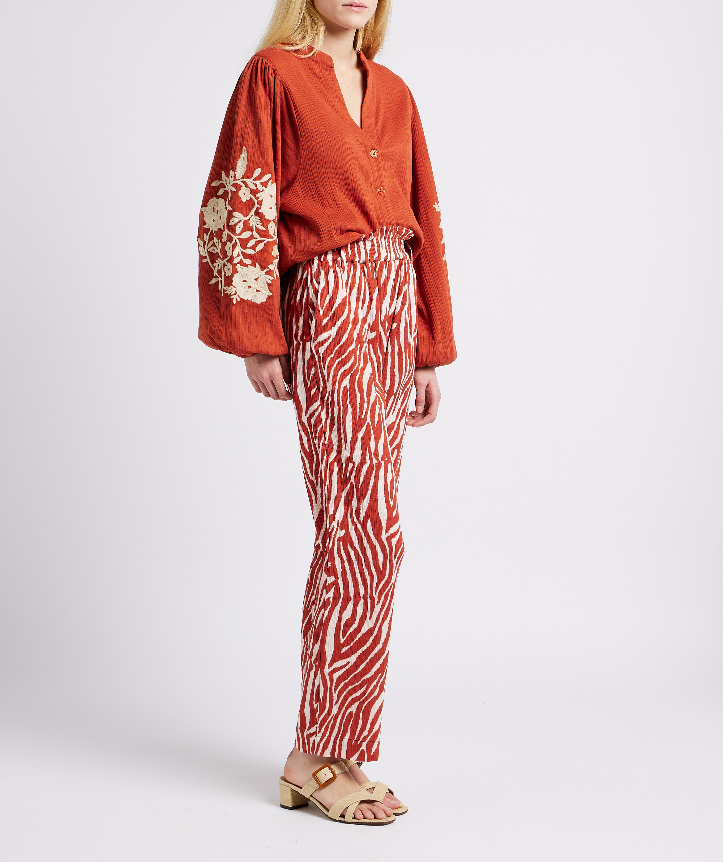 Sandales en cuir verni RIVECOUR Beige