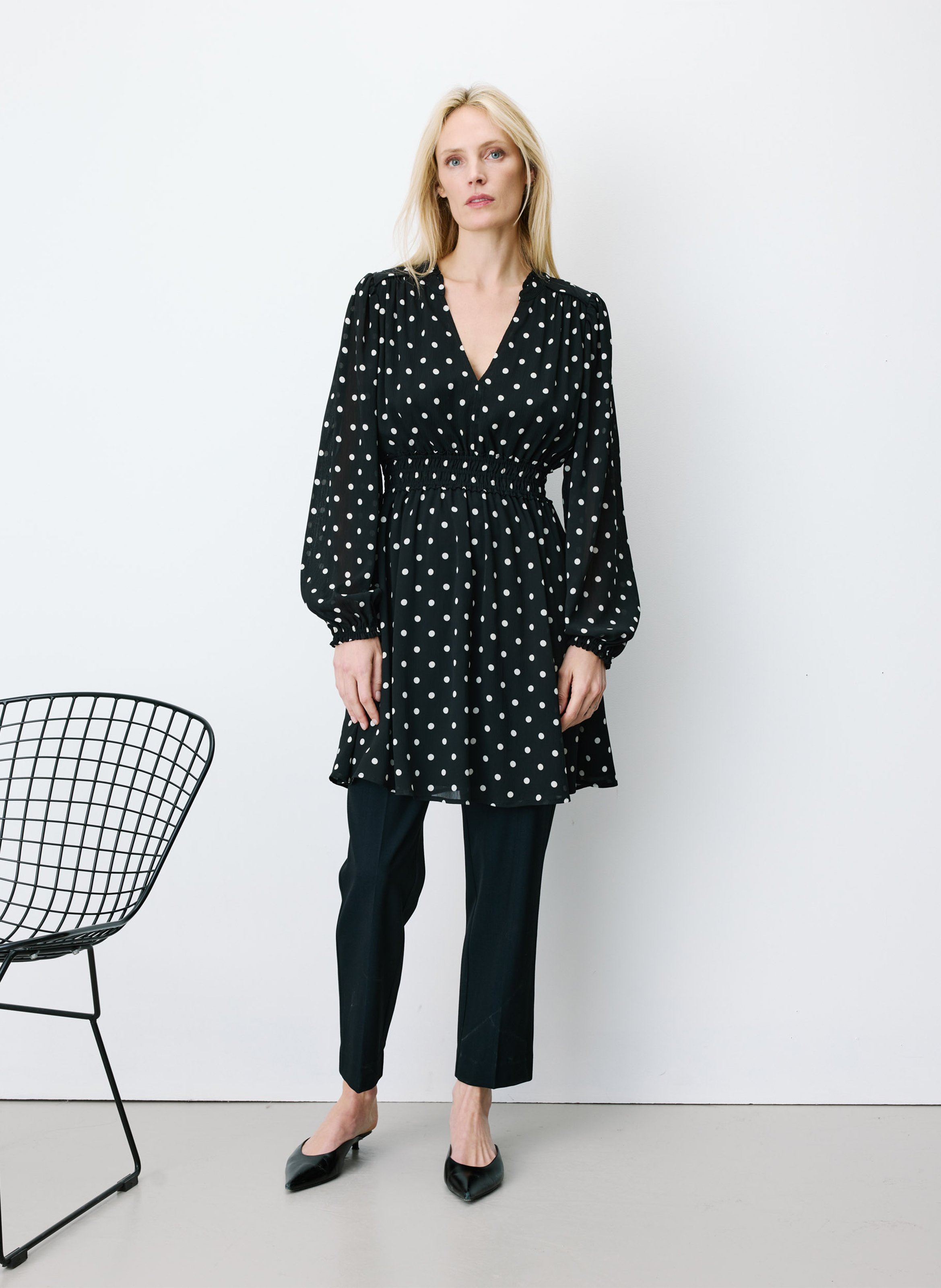 Robe courte col V imprimée GRACE ET MILA Noir