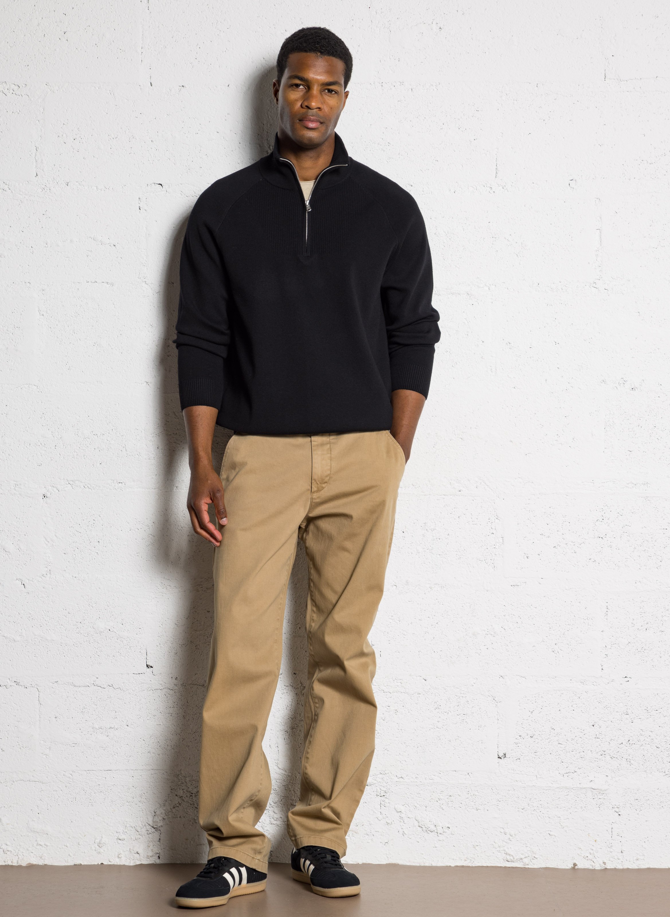 Solid straight-fit sweater with a zippered high collar IKKS Black