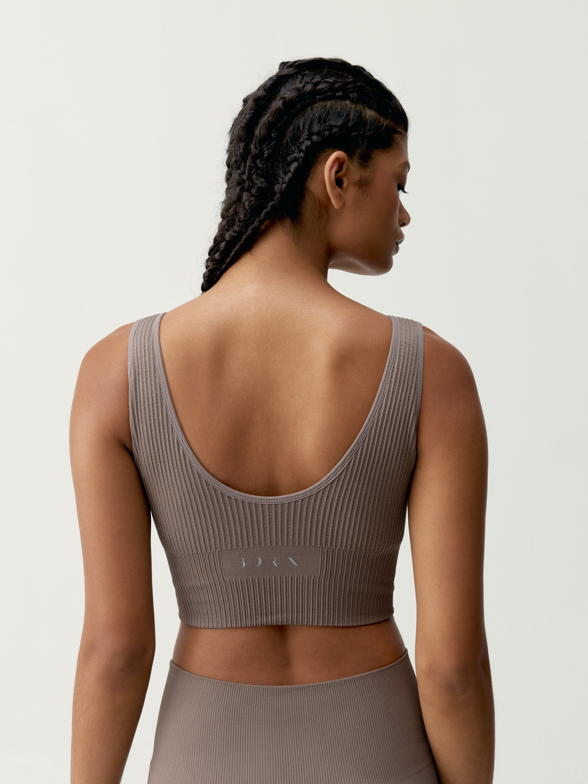Seamless high-impact sports bra with high support BORN LIVING YOGA Brown