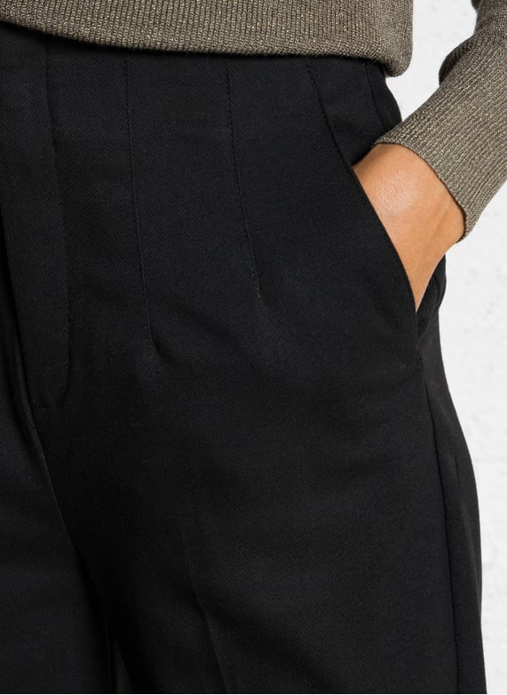 Carrot trousers | Black by SUD EXPRESS Carrot trousers Black