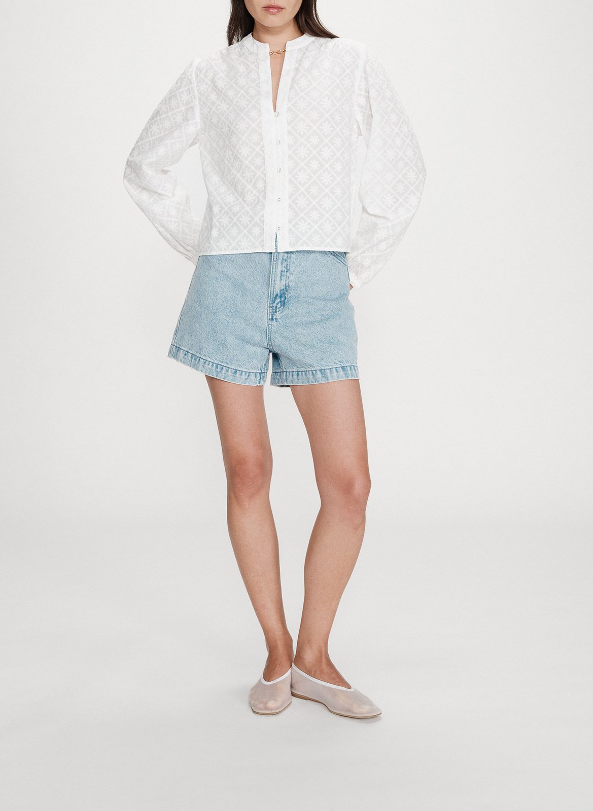 Blouse droite col V en coton brodé GRACE ET MILA Beige