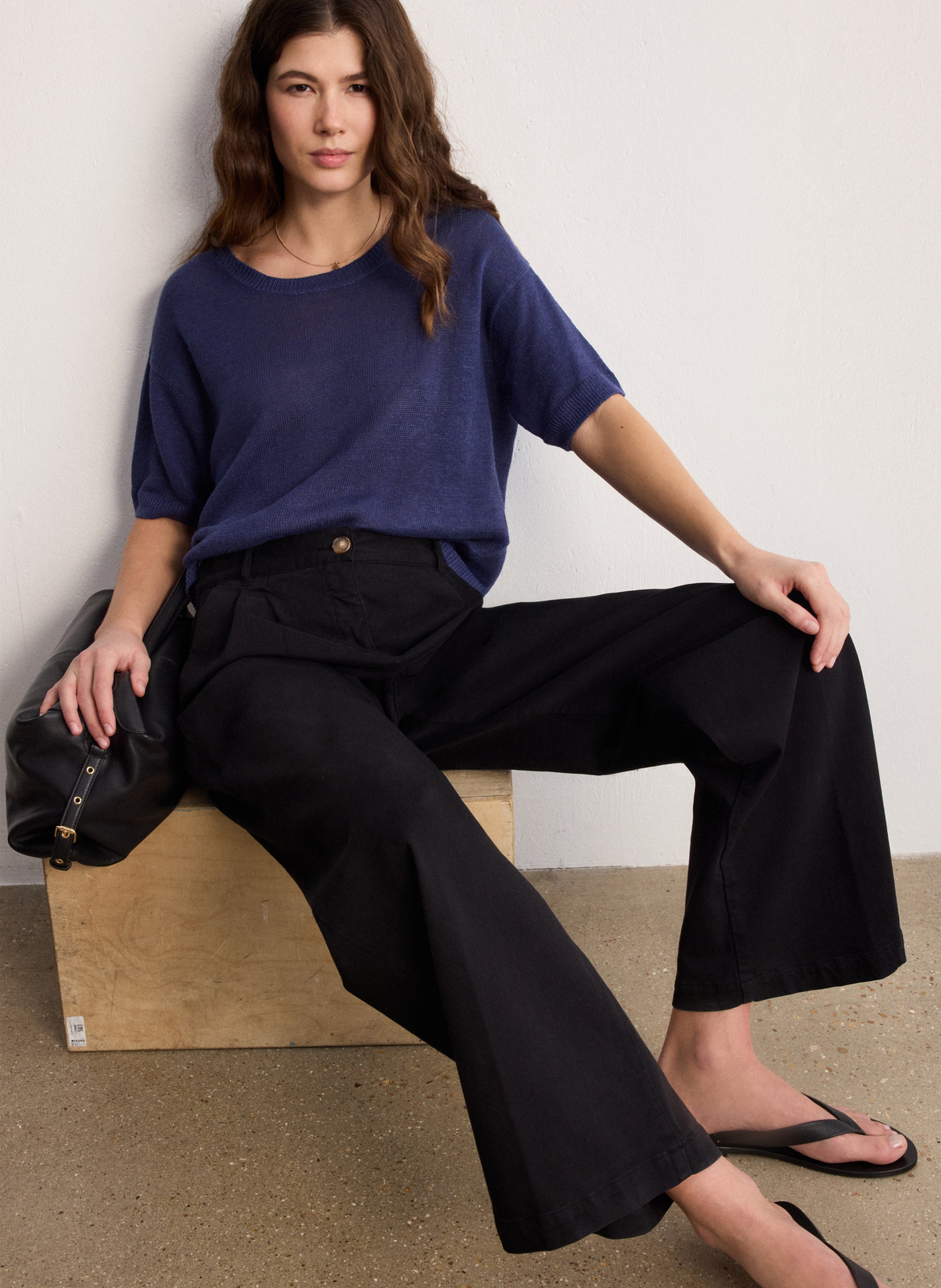 Straight round-neck linen sweater PABLO Blue