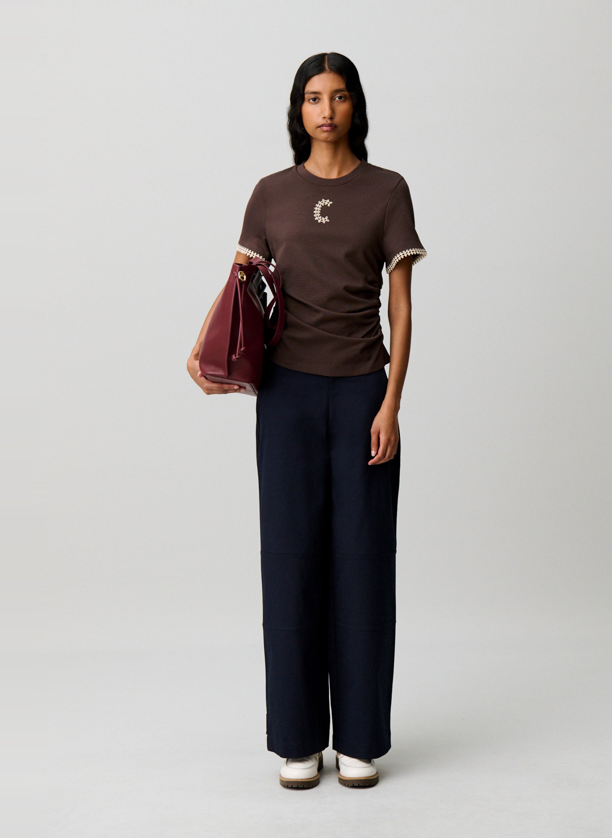 Tee-shirt droit col rond brodé CLAUDIE PIERLOT Marron