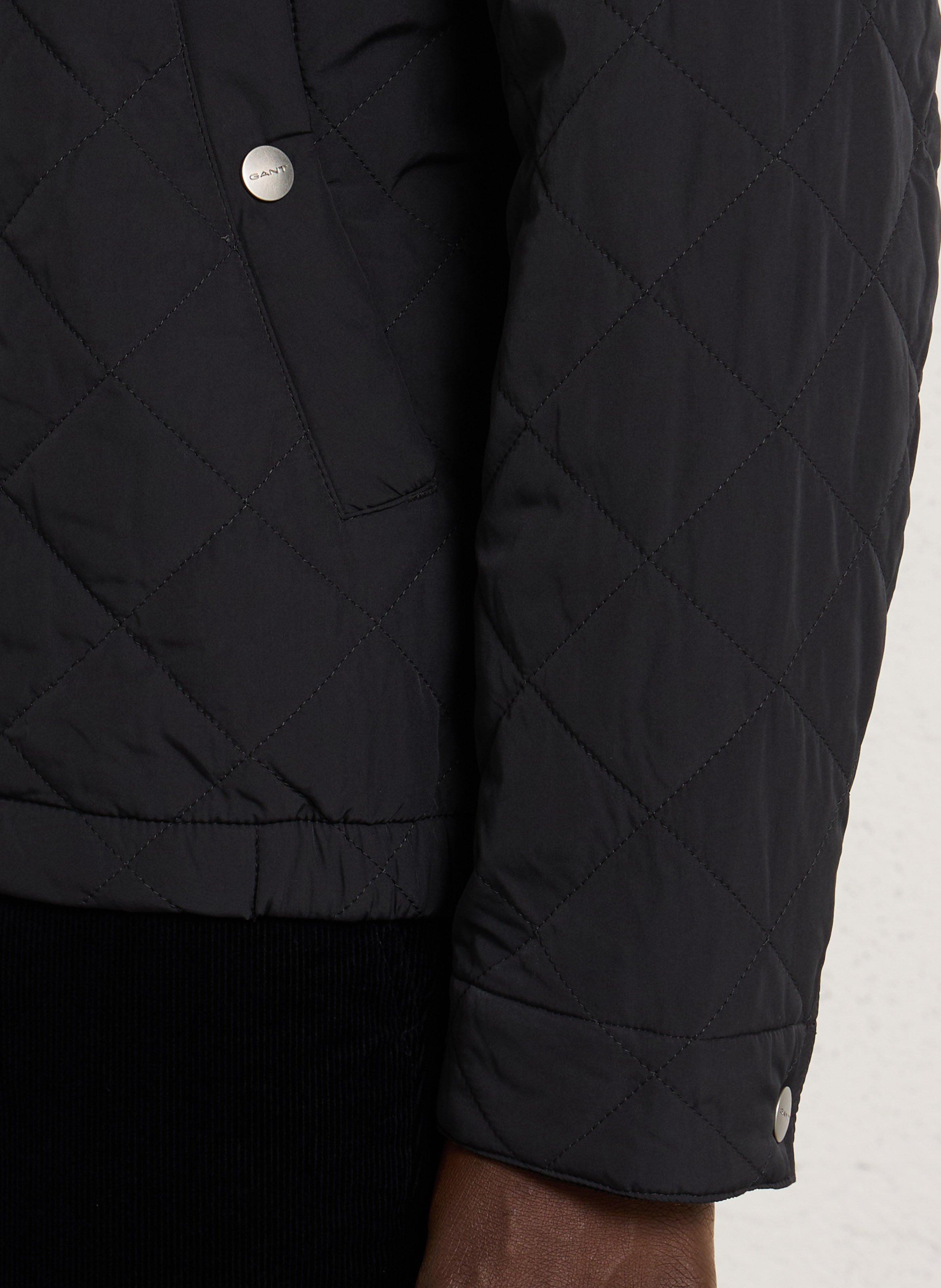 Einfarbige gesteppte gerade Jacke. GANT Schwarz
