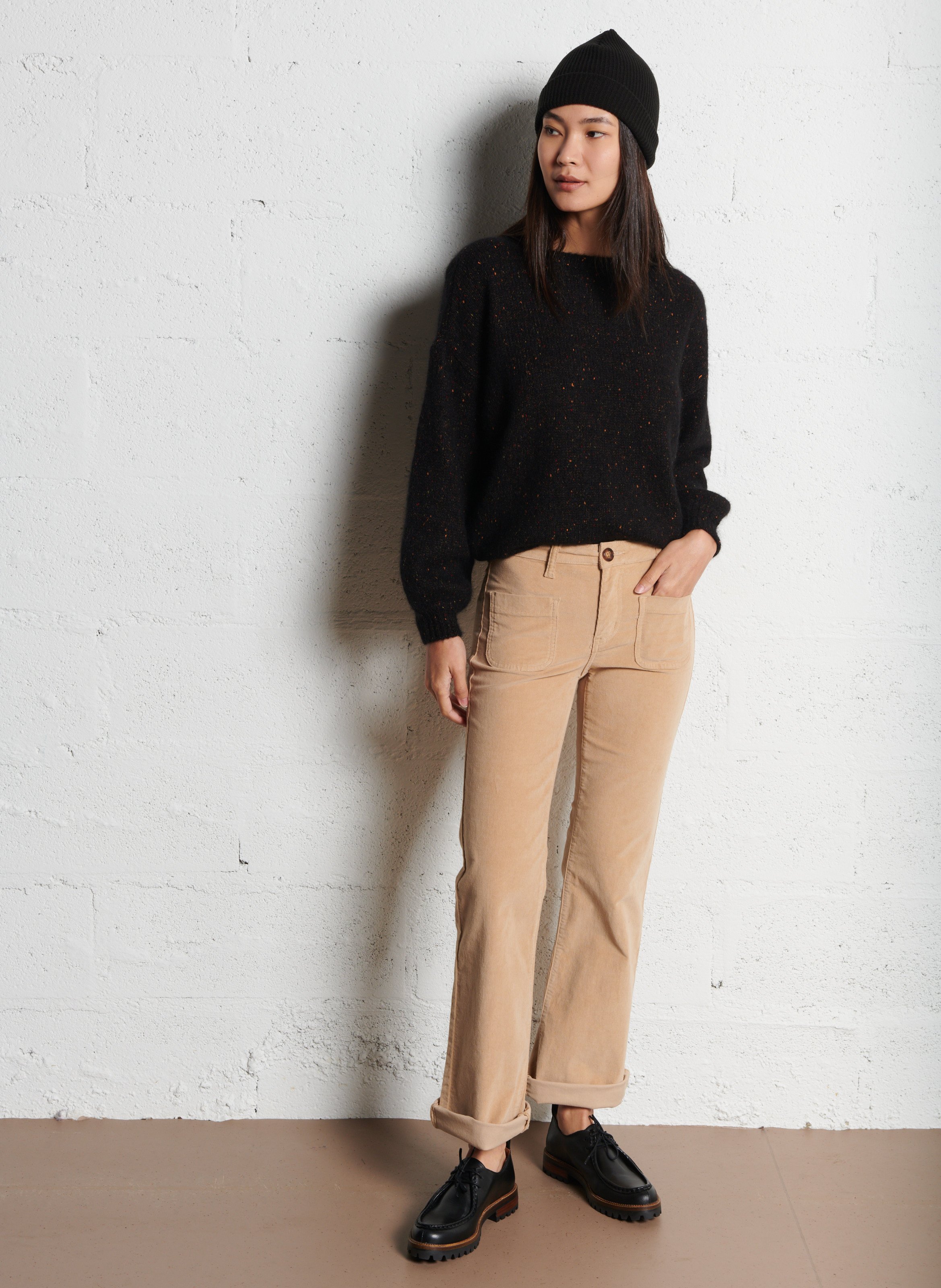 - Straight Cut Jeans
- 5 Taschen
- Gerader Schnitt
- Stone-Washed-Optik LA PETITE ETOILE Beige