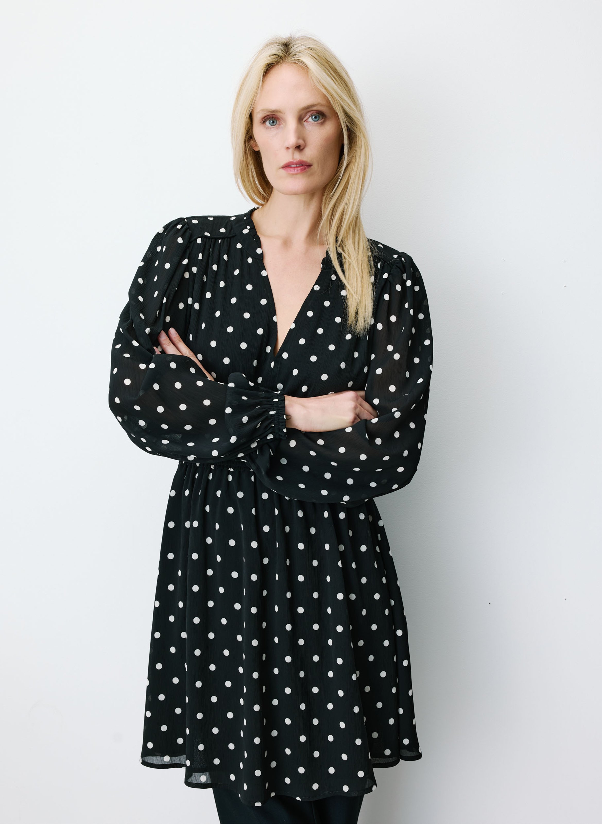 Robe courte col V imprimée GRACE ET MILA Noir
