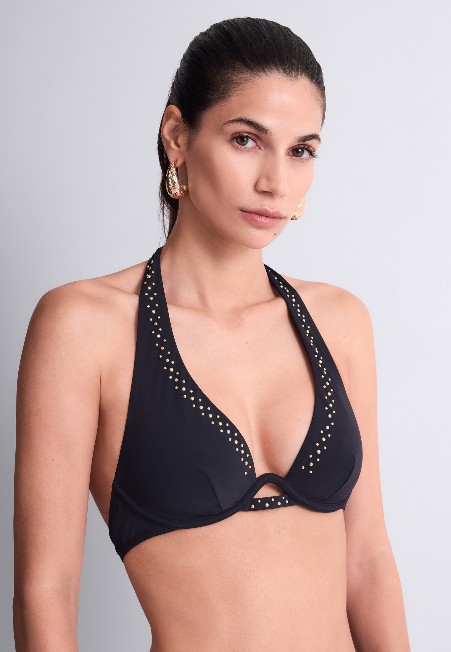 Triangle swimsuit top with single underwire Black
