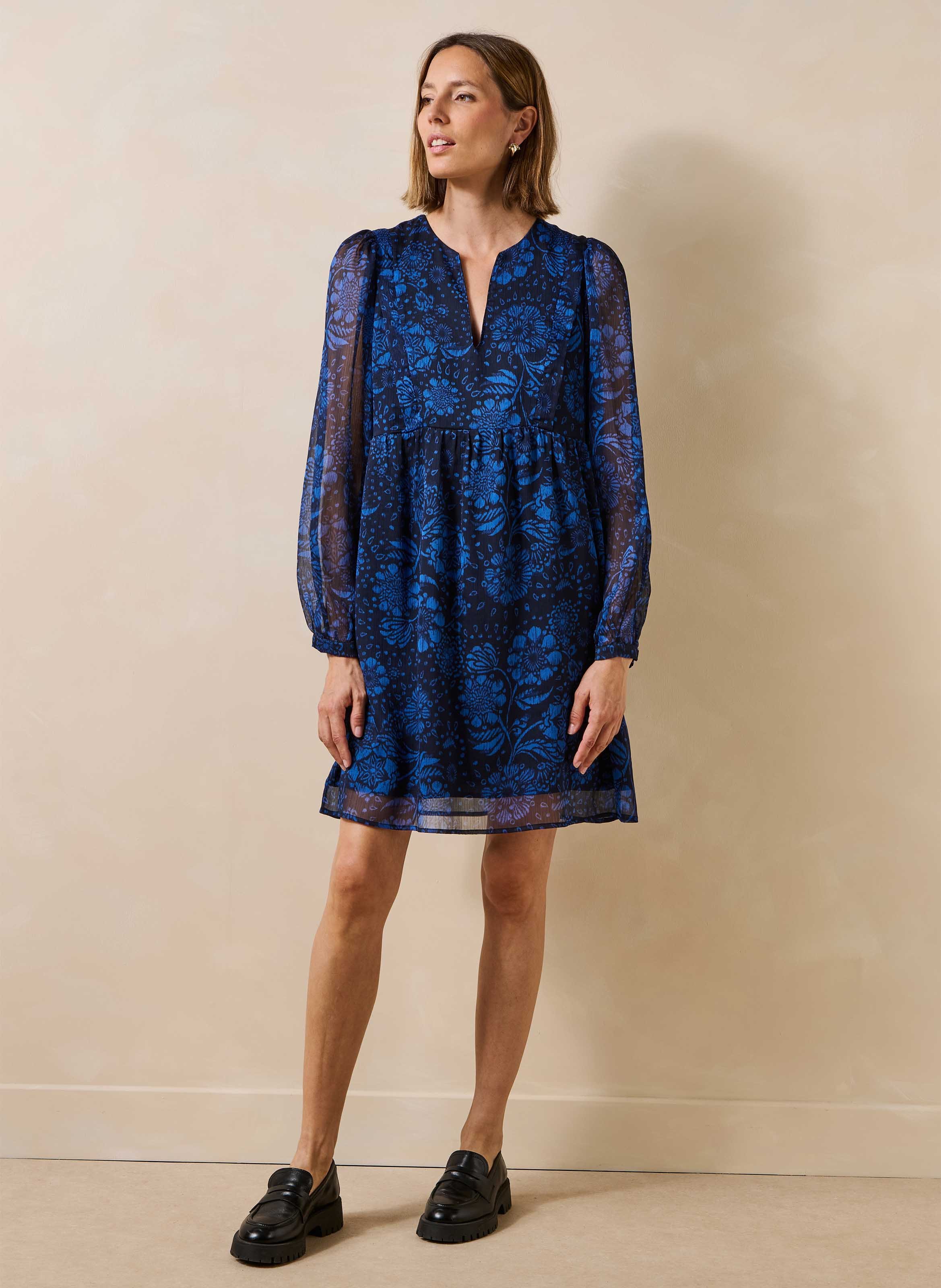 Weites Kleid mit Blumenmuster LA FEE MARABOUTEE Blau