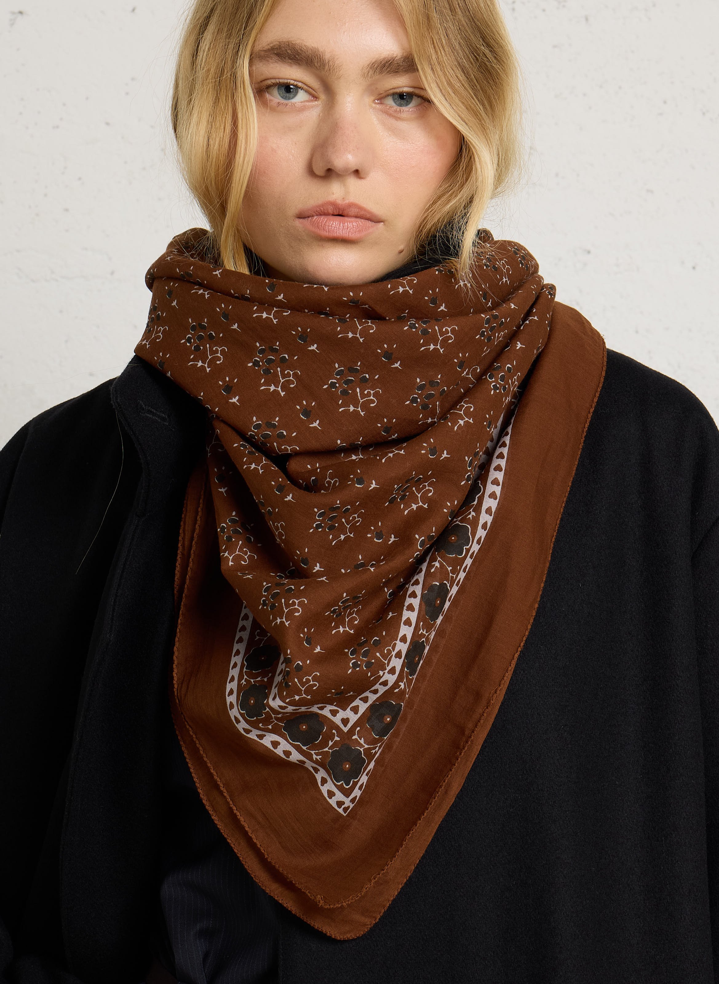 Vierkante, katoenen foulard met print SOEUR