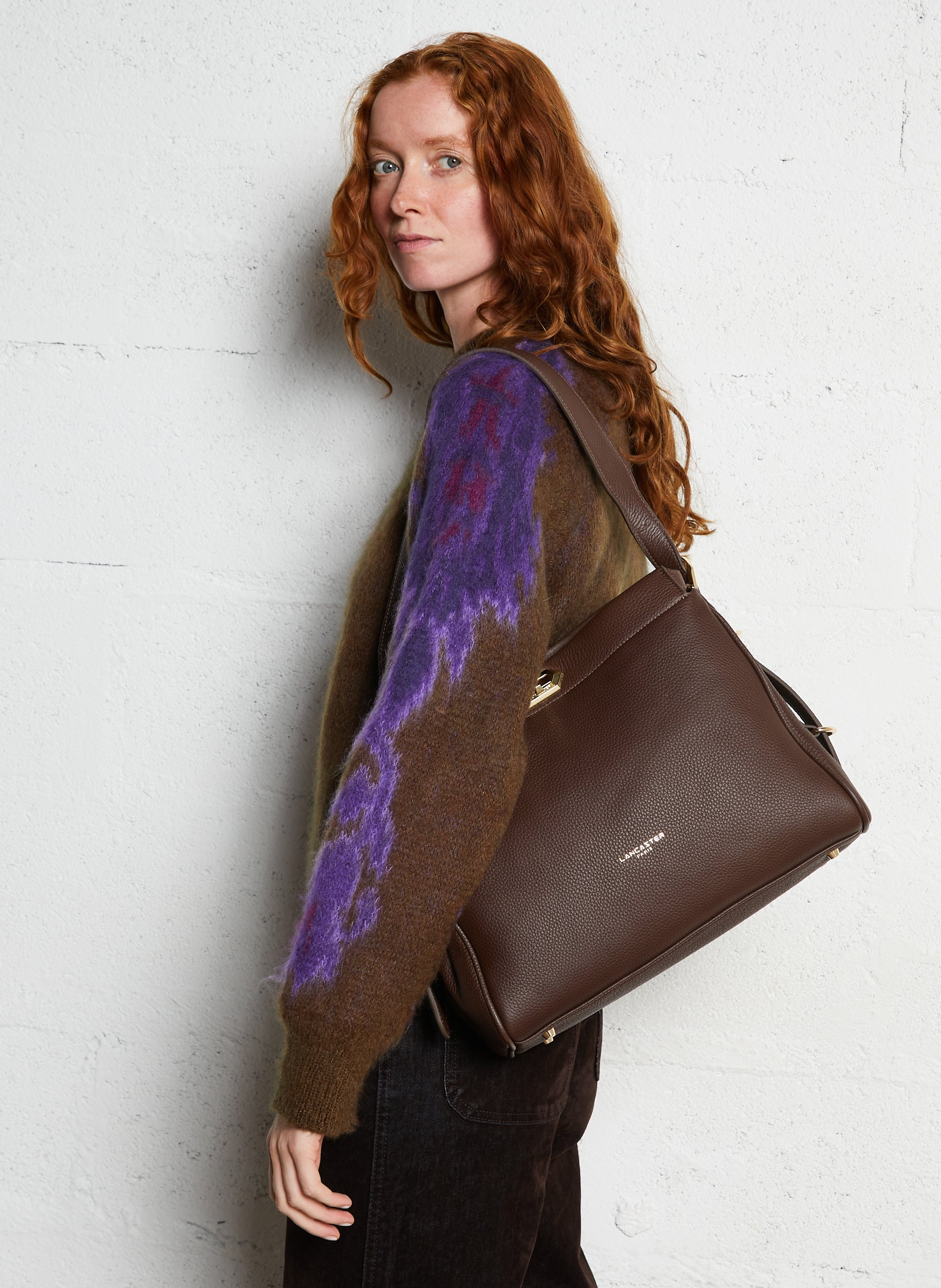 Sac hobo avec fermoir en cuir grainé LANCASTER PARIS Marron