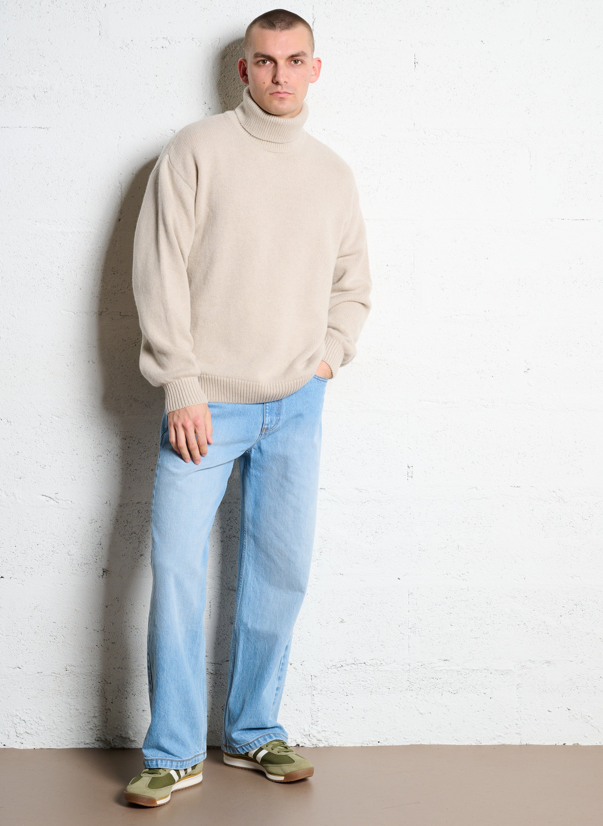 Gerader Rollkragenpullover aus recycelter Wolle COLORFUL STANDARD Weiss