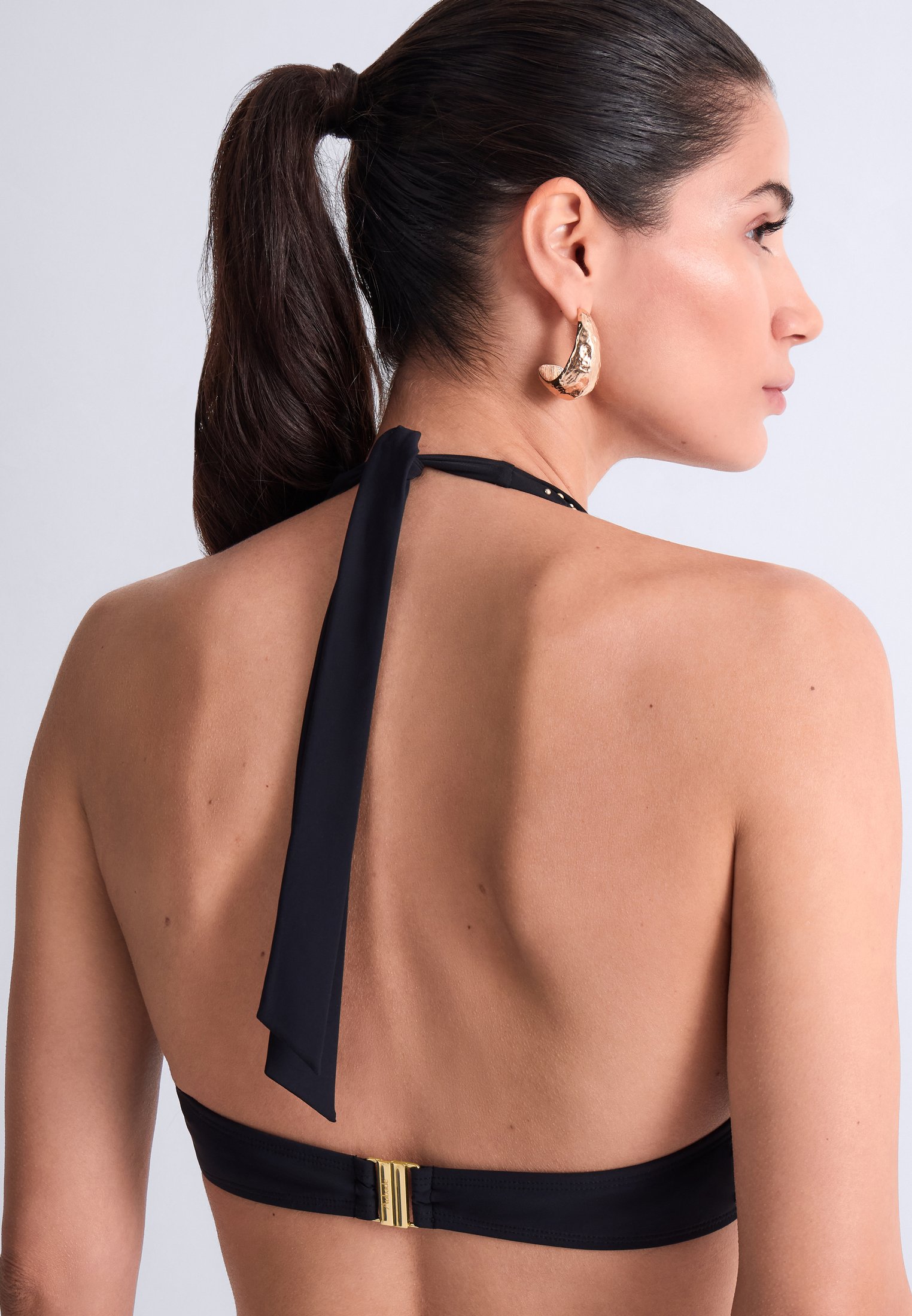 Triangle swimsuit top with single underwire Black