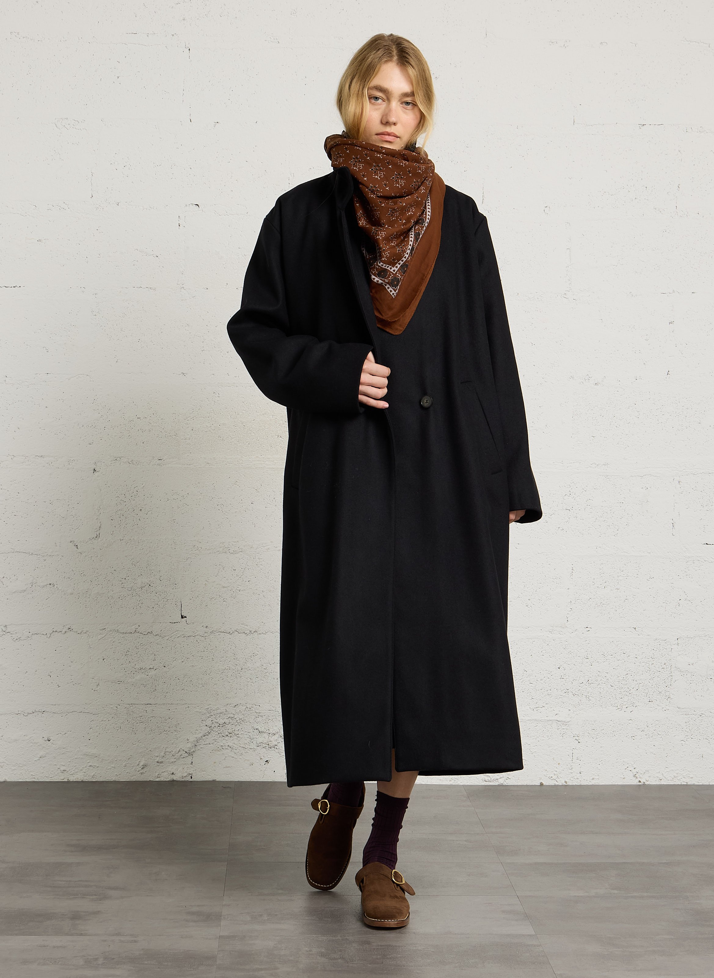 Manteau long et ample en laine recyclée mélangée SOEUR Noir