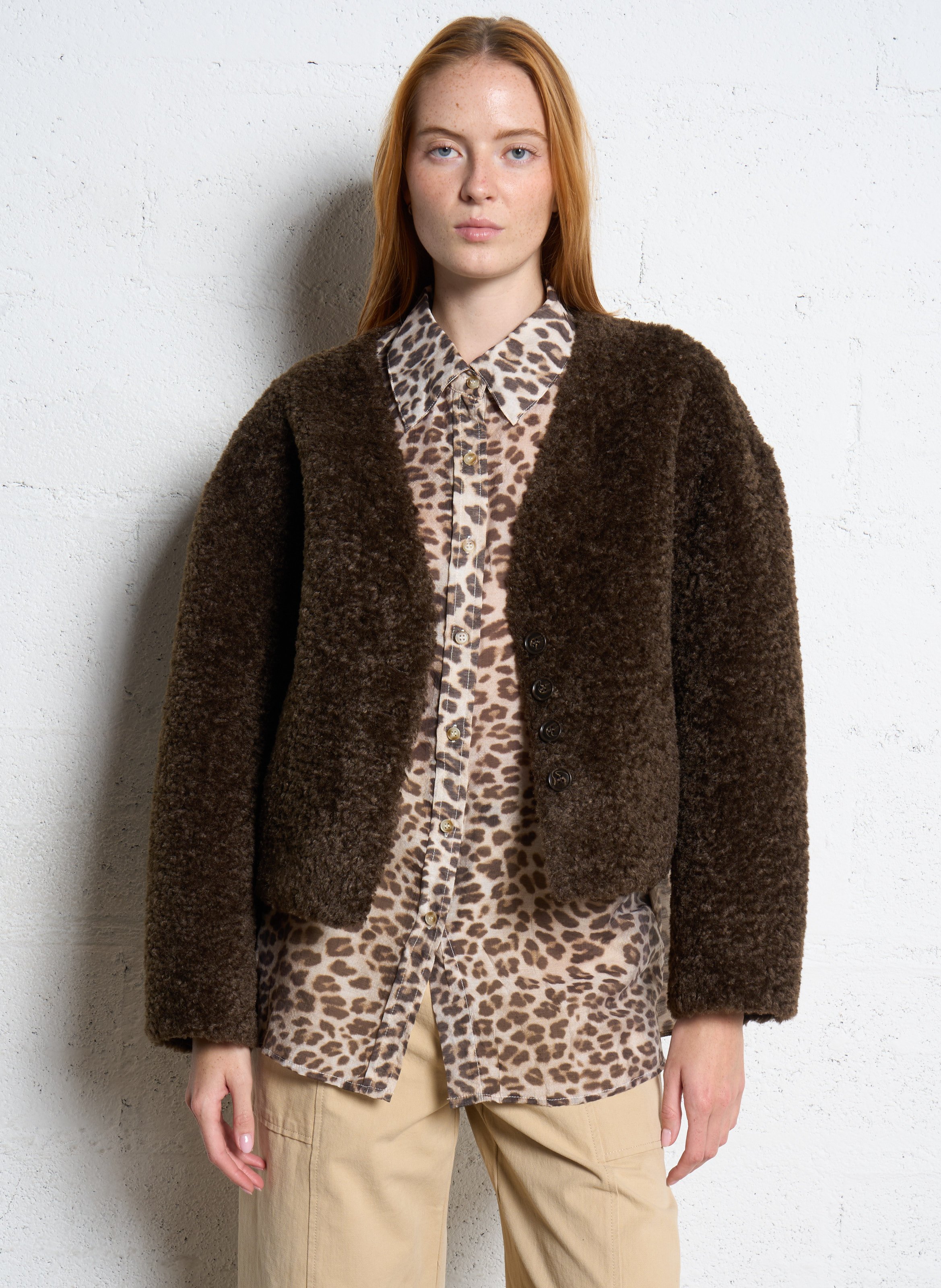 Kunstpelzjacke mit Rundhalsausschnitt THE KORNER Braun