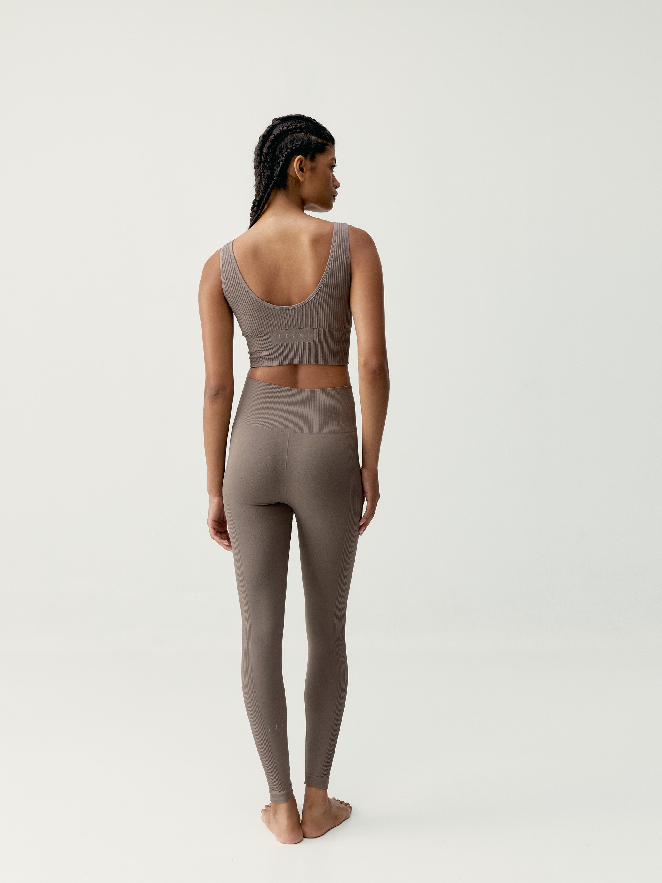 Seamless high-impact sports bra with high support BORN LIVING YOGA Brown