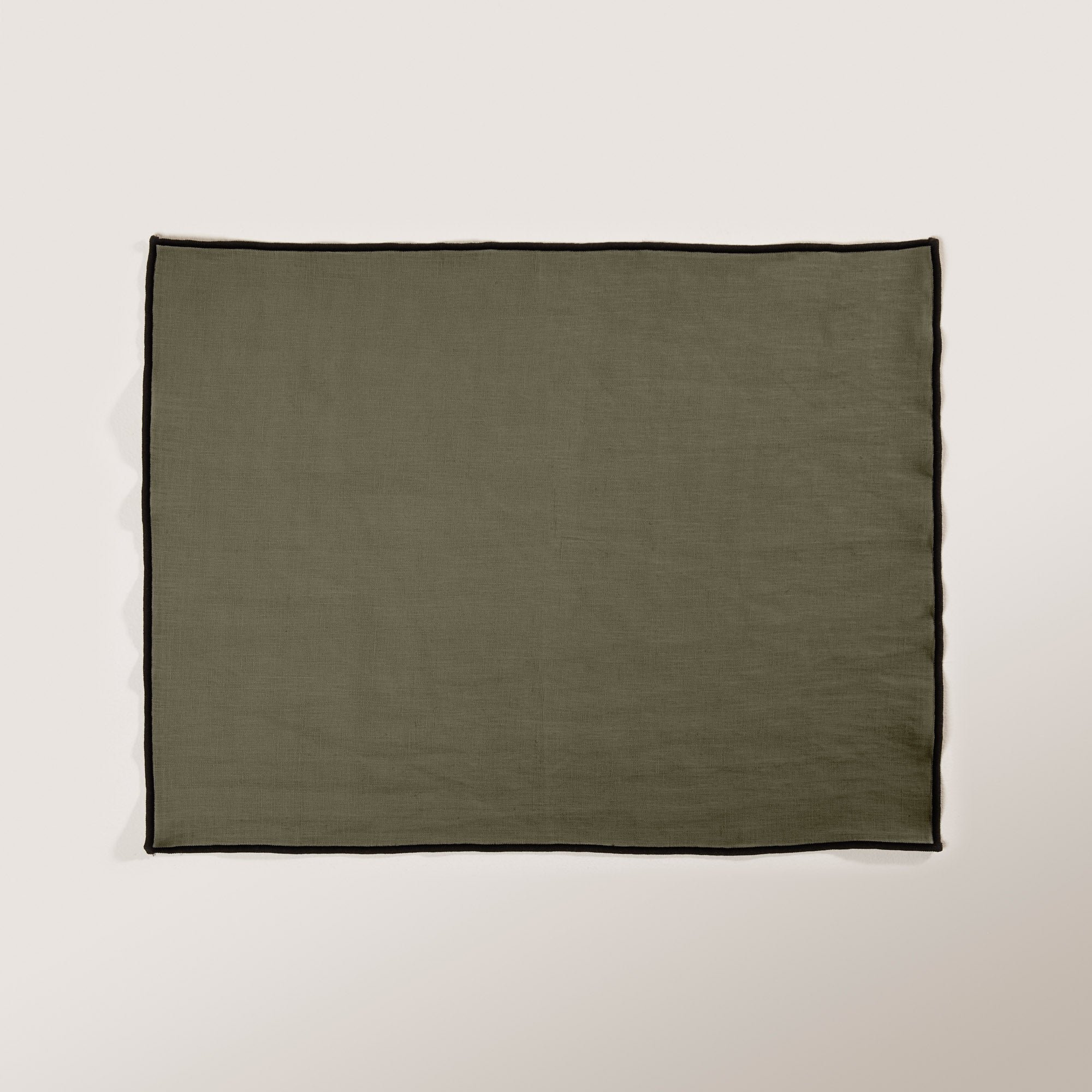 CARLINA - Linen place mat, 35 x 45 cm MADURA Green