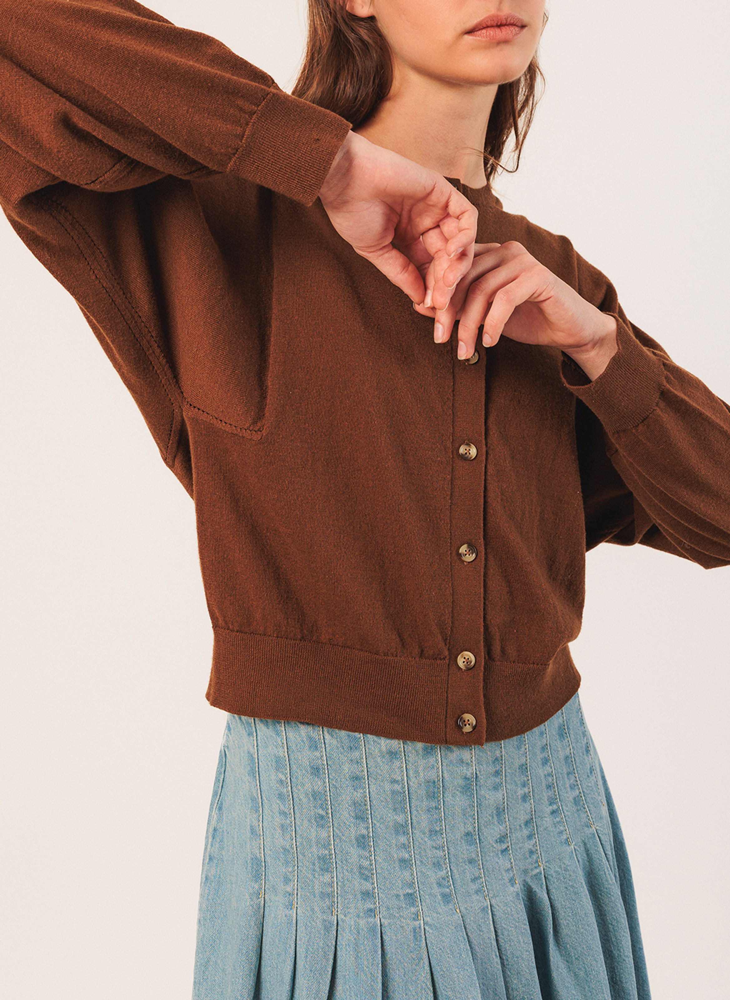 Gilet col rond en coton bio mélangé INDI & COLD Marron